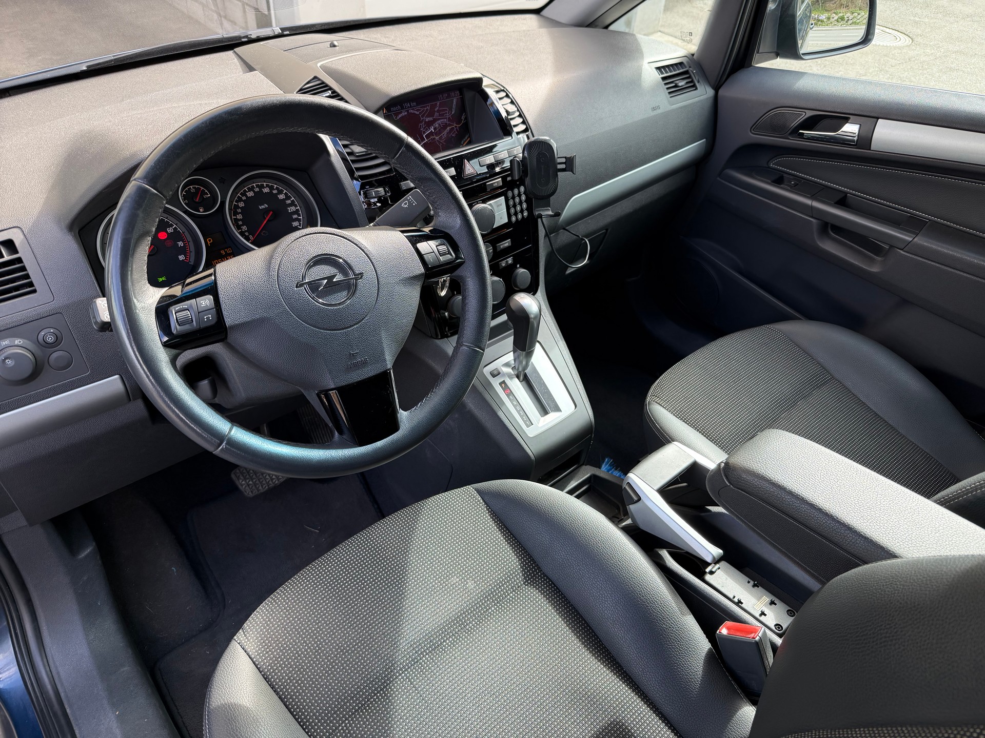 OPEL 2.2 16V Direct Cosmo-image-2