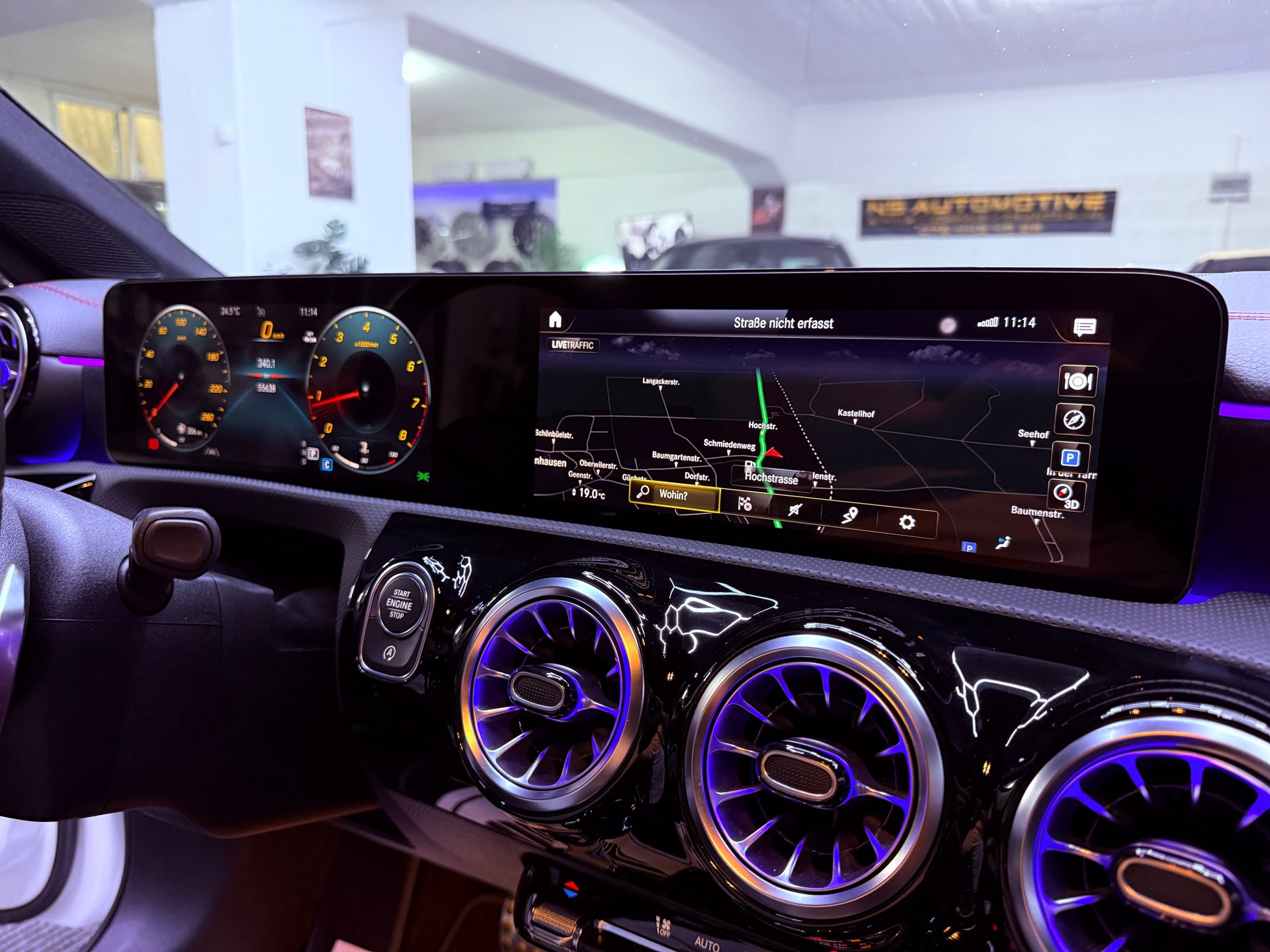 MERCEDES-BENZ CLA 180 AMG Line 7G-DCT-image-15