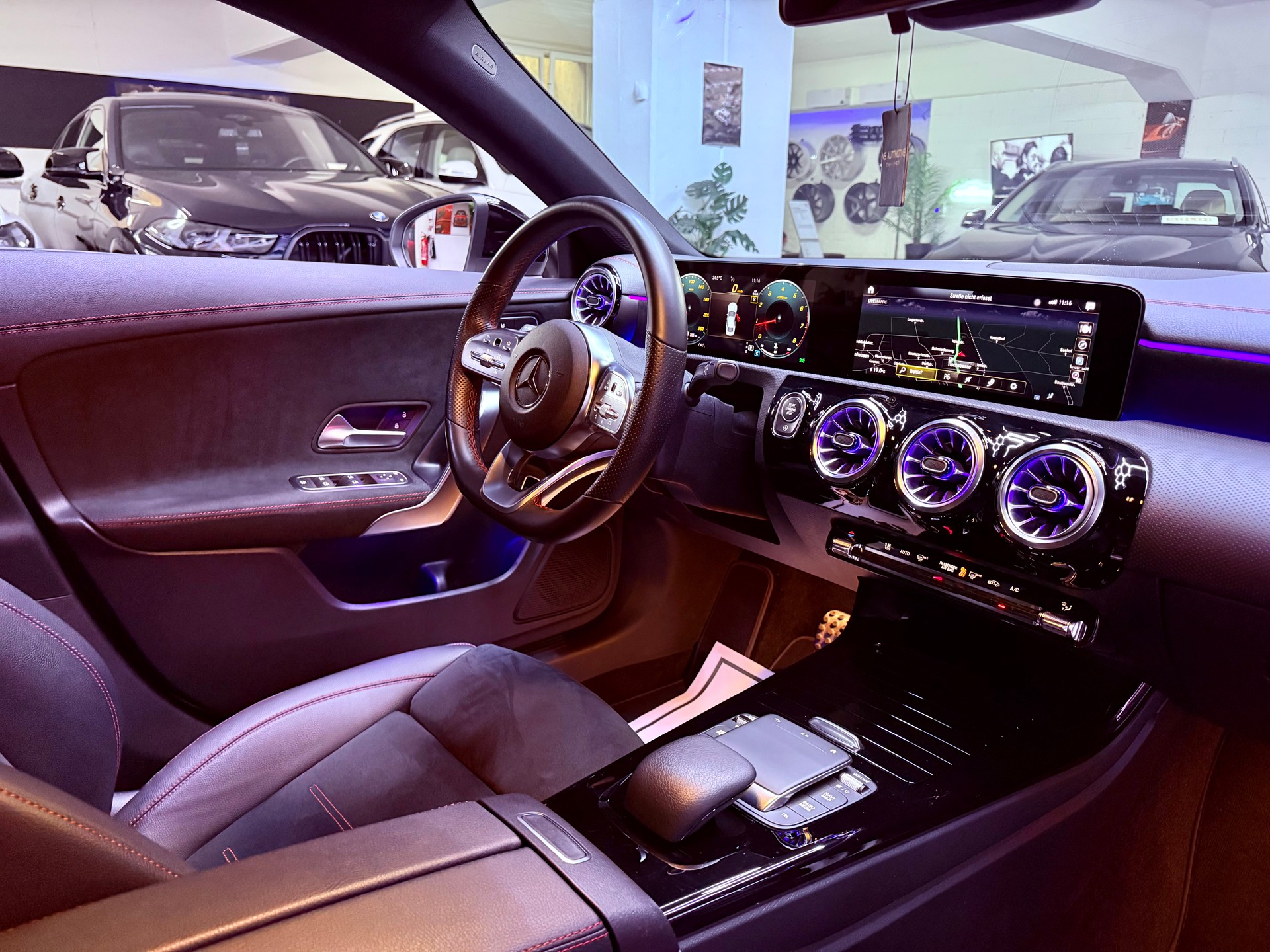 MERCEDES-BENZ CLA 180 AMG Line 7G-DCT-image-23