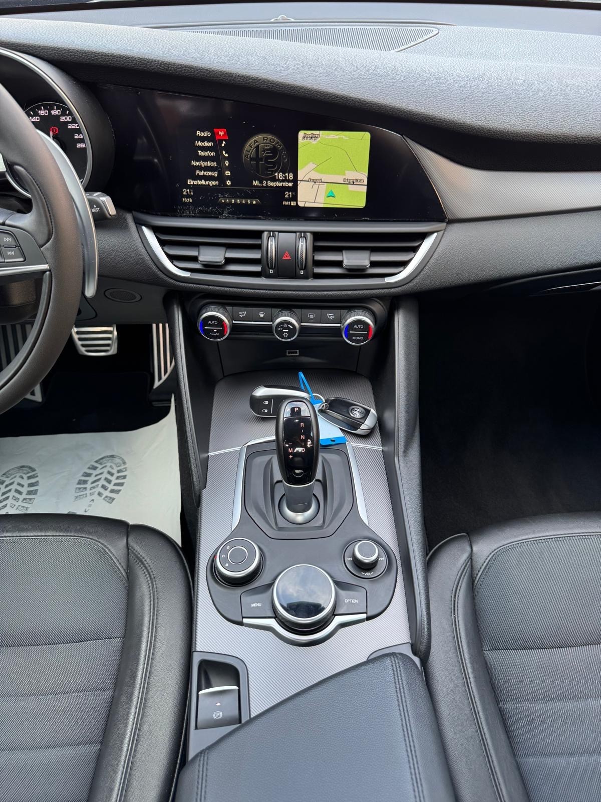 ALFA ROMEO Giulia 2.2 JTDM Super Automatic-image-12