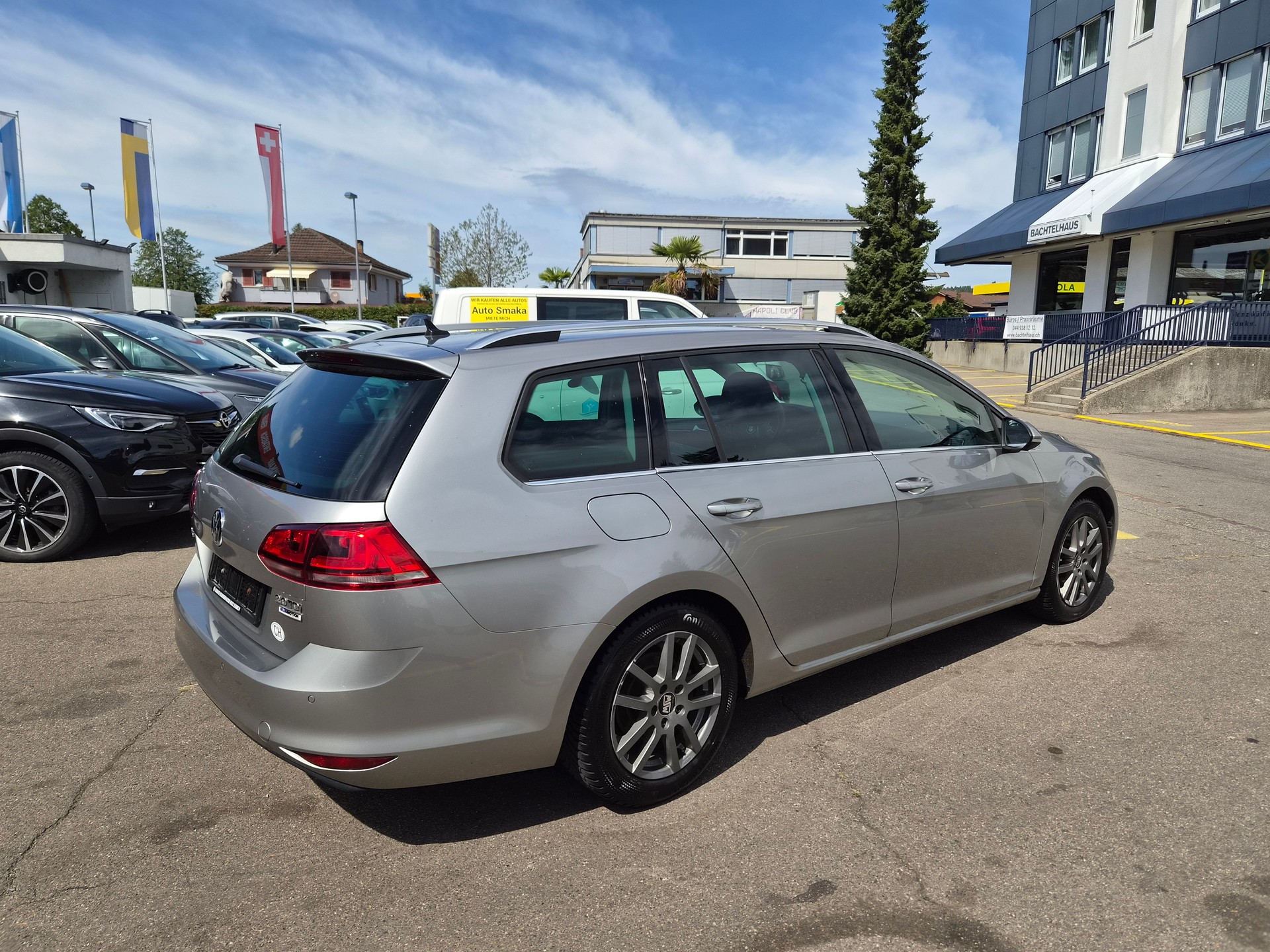 VW Golf Variant 2.0 TDI Highline DSG-showroom-element-2