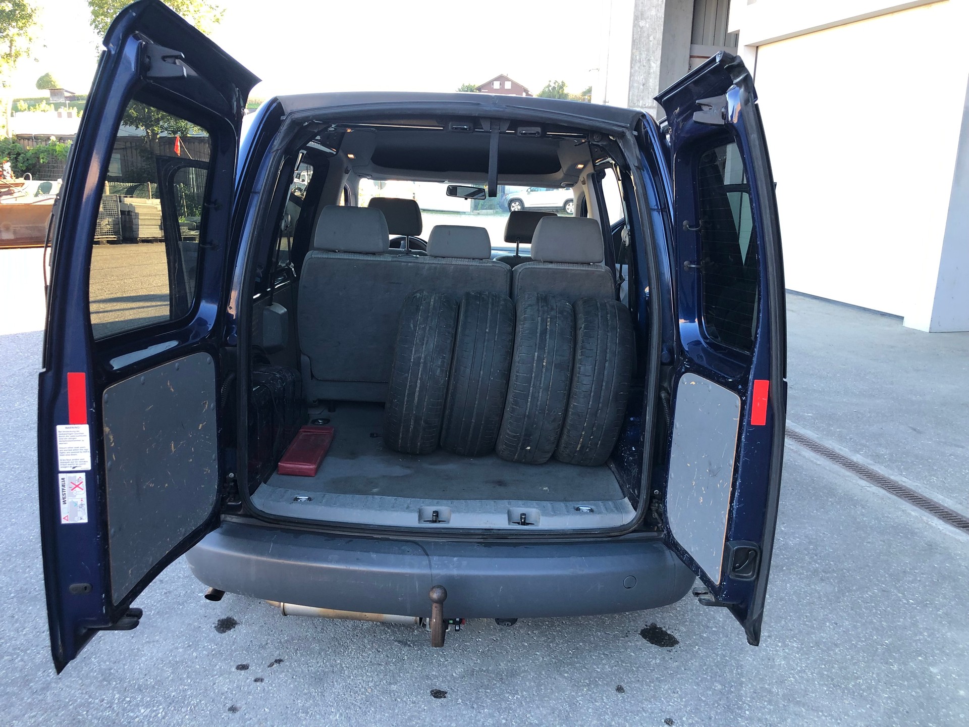 VW Caddy Life 2.0 EcoFuel-image-9