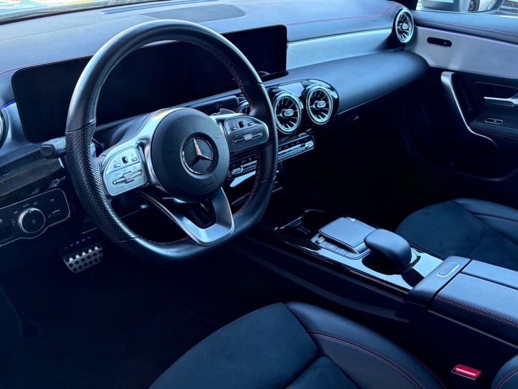 MERCEDES-BENZ CLA Shooting Brake 250 4Matic 7G-DCT AMG Line-showroom-element-3