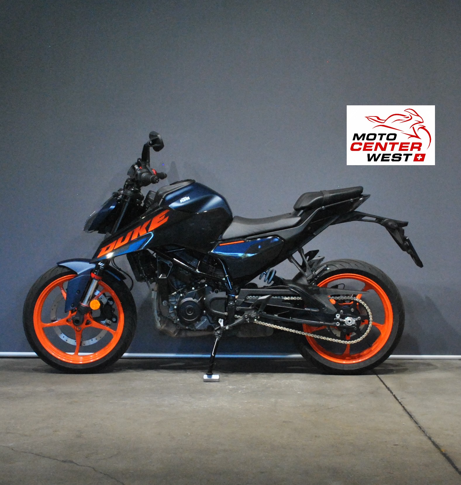 KTM 125 Duke-image-2