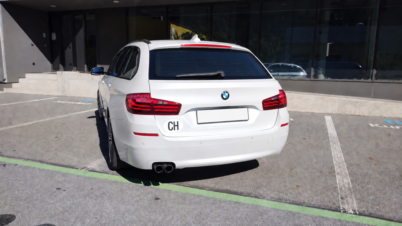 BMW 520d xDrive Touring Steptronic-image-7