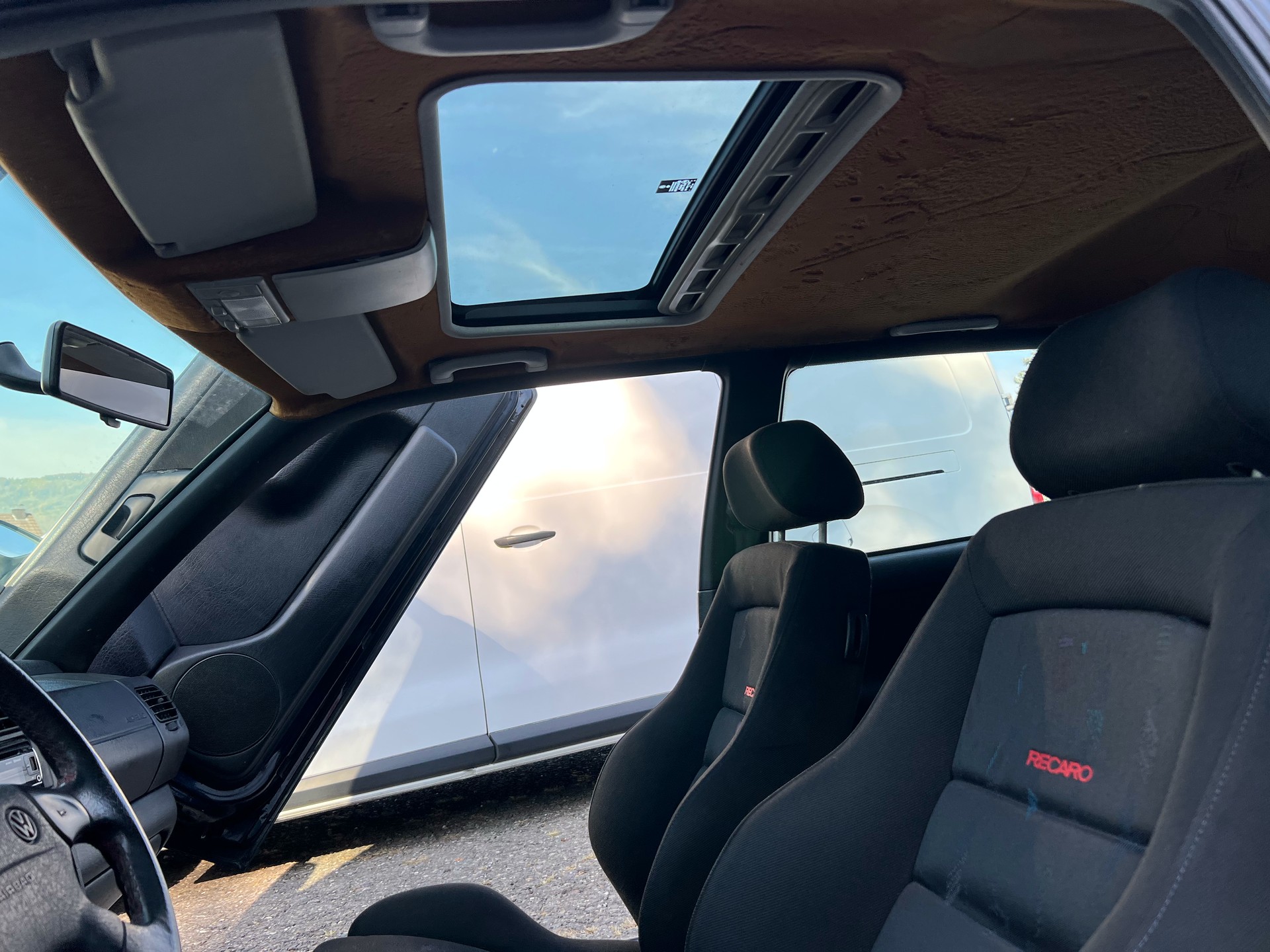 VW Golf 2000 GTI 16V Edition-image-12