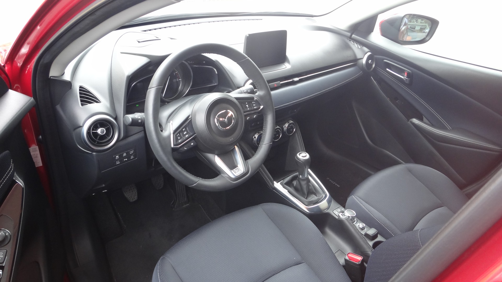 MAZDA 2 SKYACTIV-G 90 Mild Hybrid Revolution-showroom-element-2