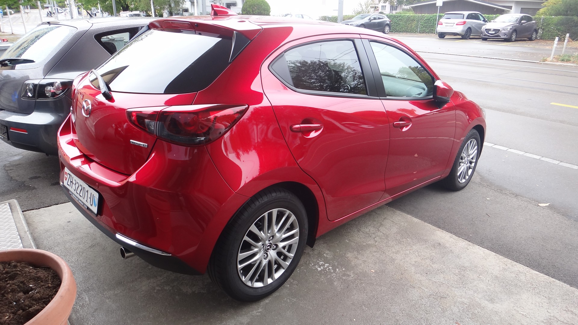 MAZDA 2 SKYACTIV-G 90 Mild Hybrid Revolution-showroom-element-1