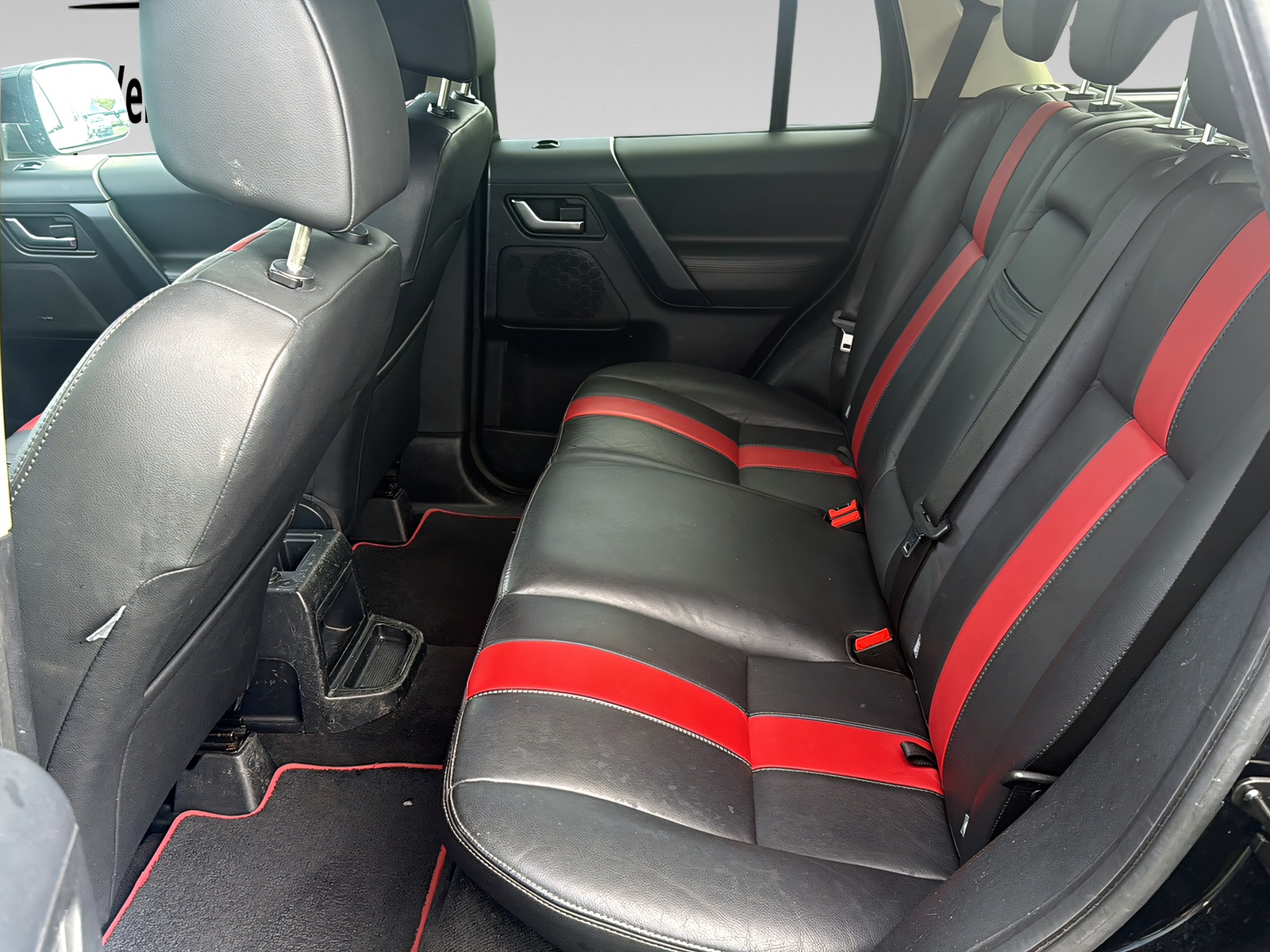 LAND ROVER Freelander 2.2eD4 E 2WD-image-12