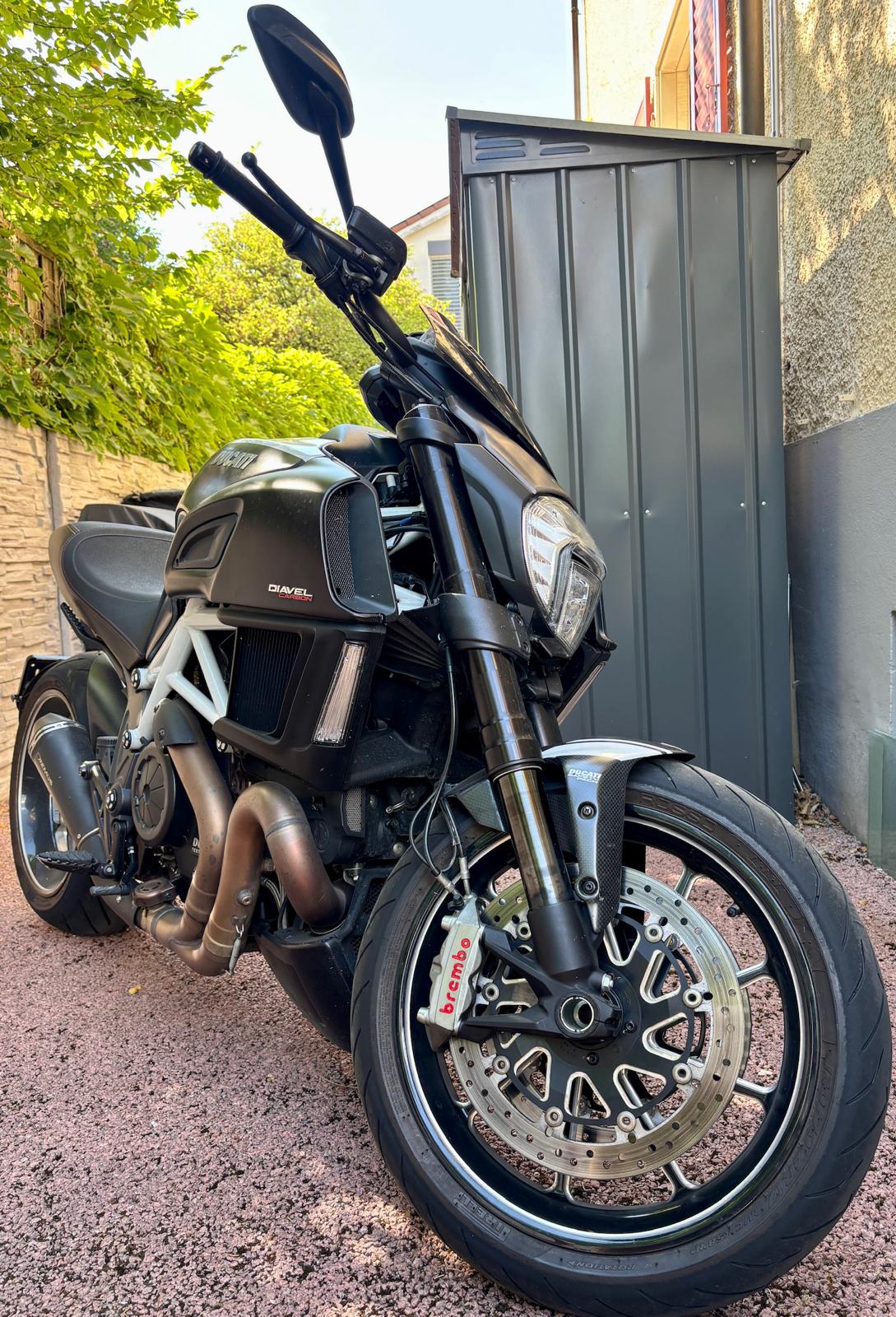 DUCATI Diavel 1200 Carbon-image-2