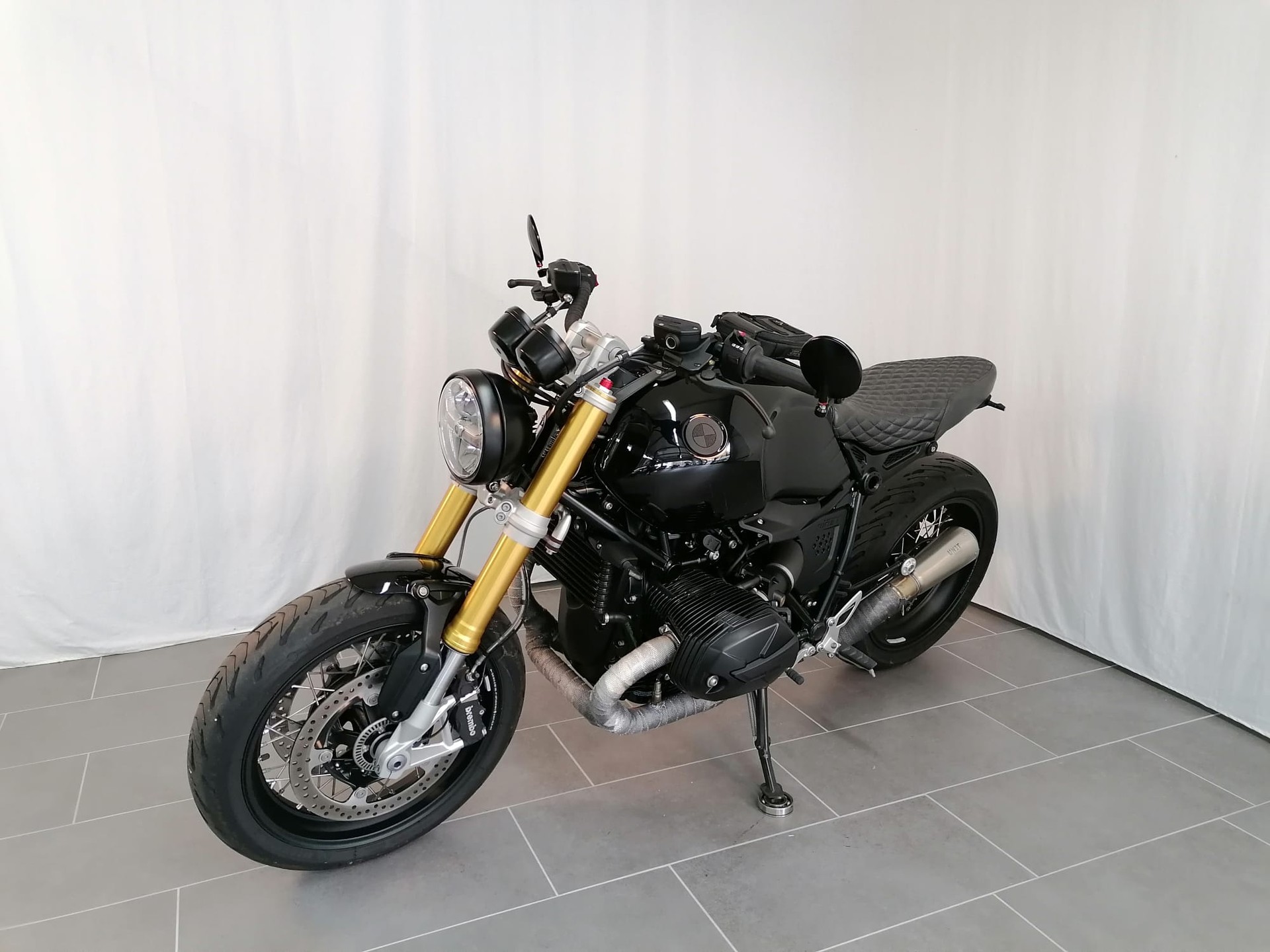 BMW R nineT-image-2