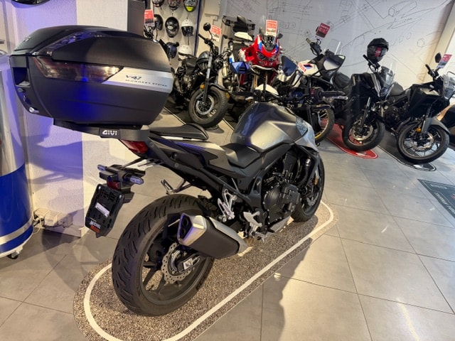 HONDA Hornet e-Clutch-image-2