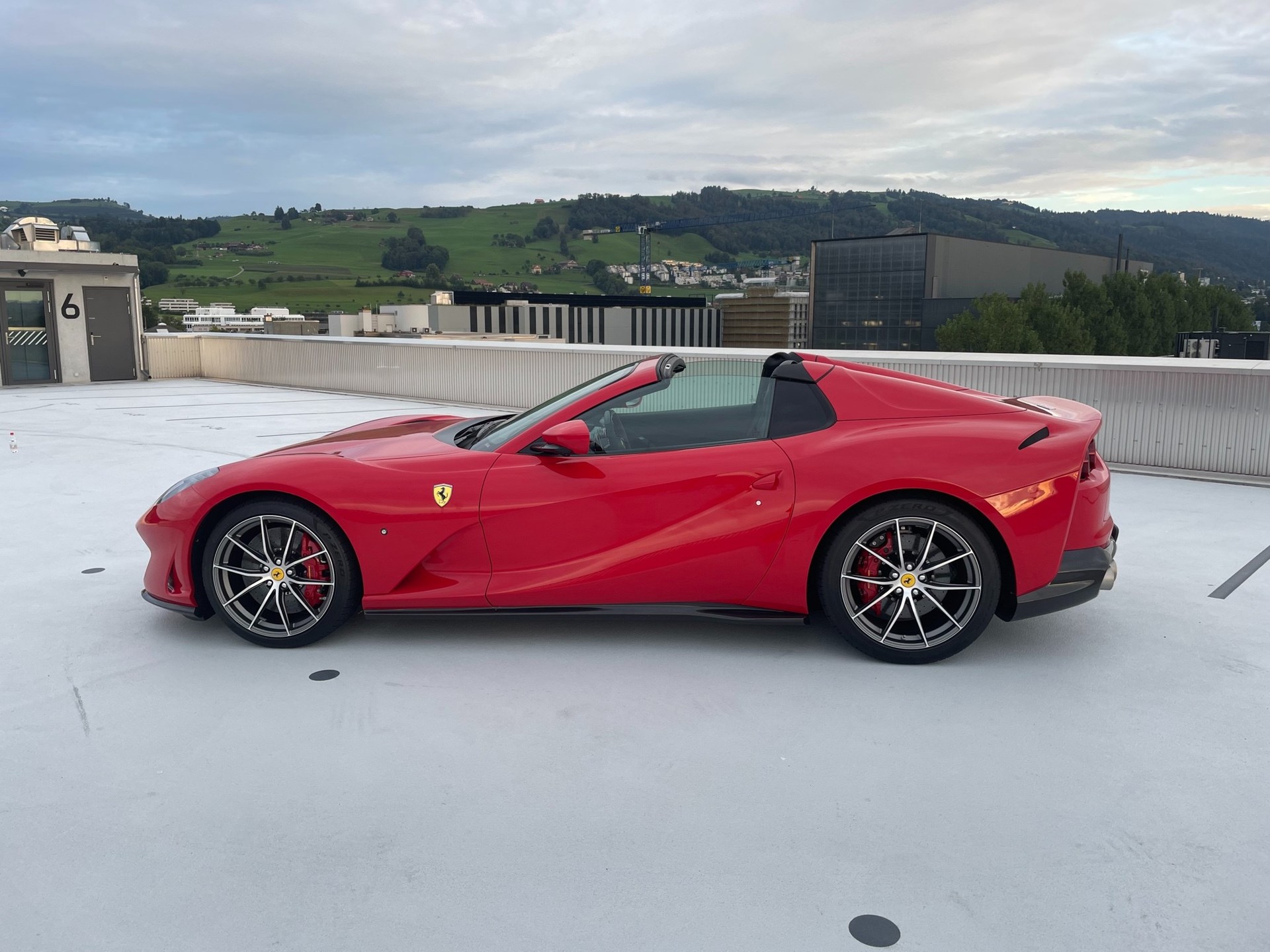 FERRARI 812 GTS-image-9
