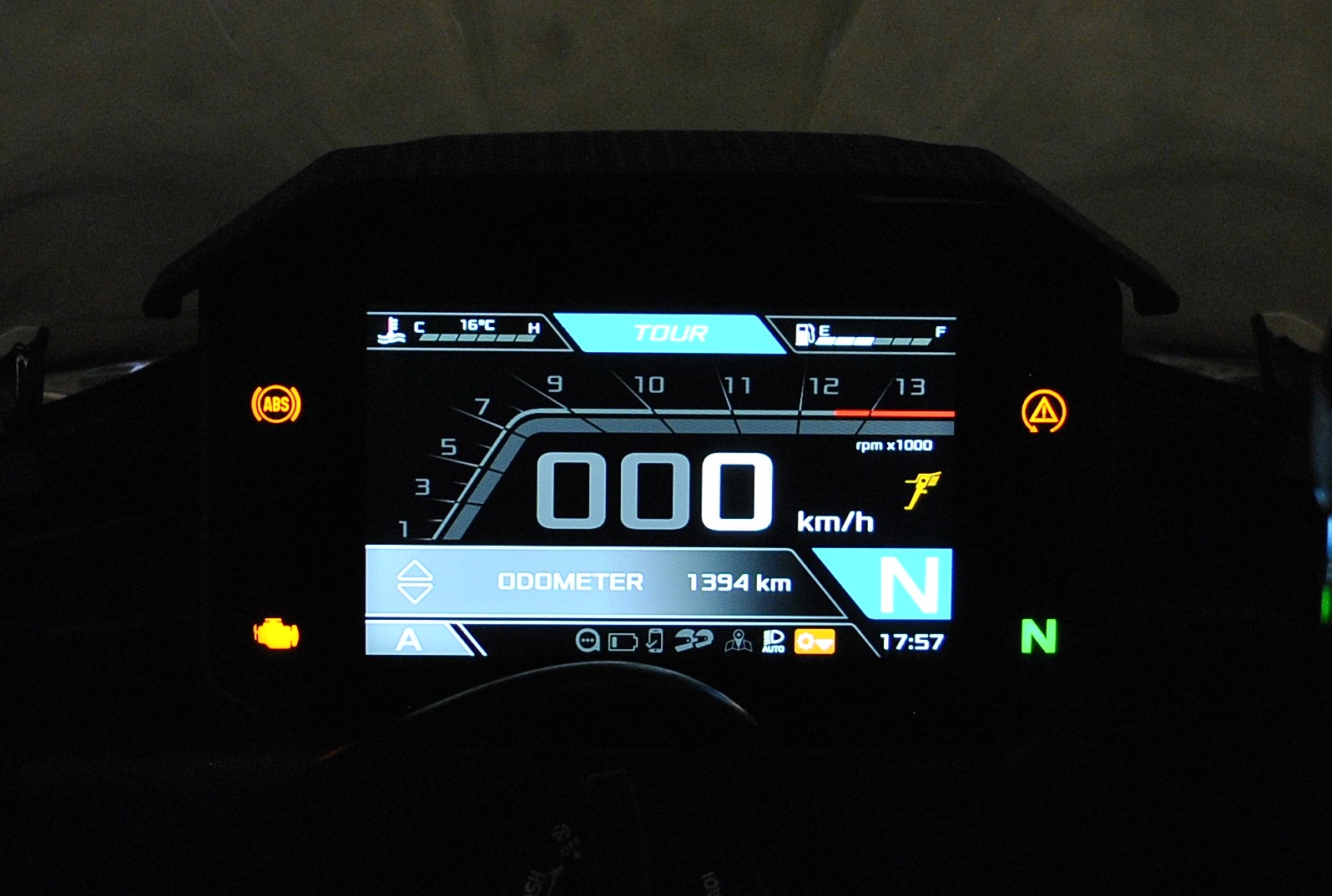 APRILIA Tuono V4 1100-image-5