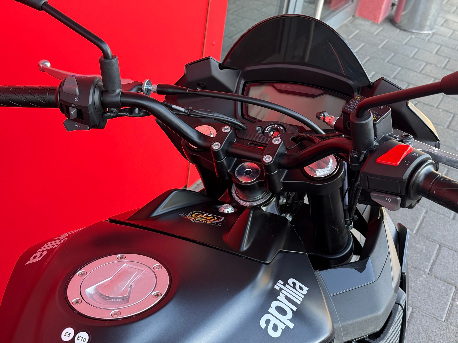 APRILIA Tuono 125-image-13