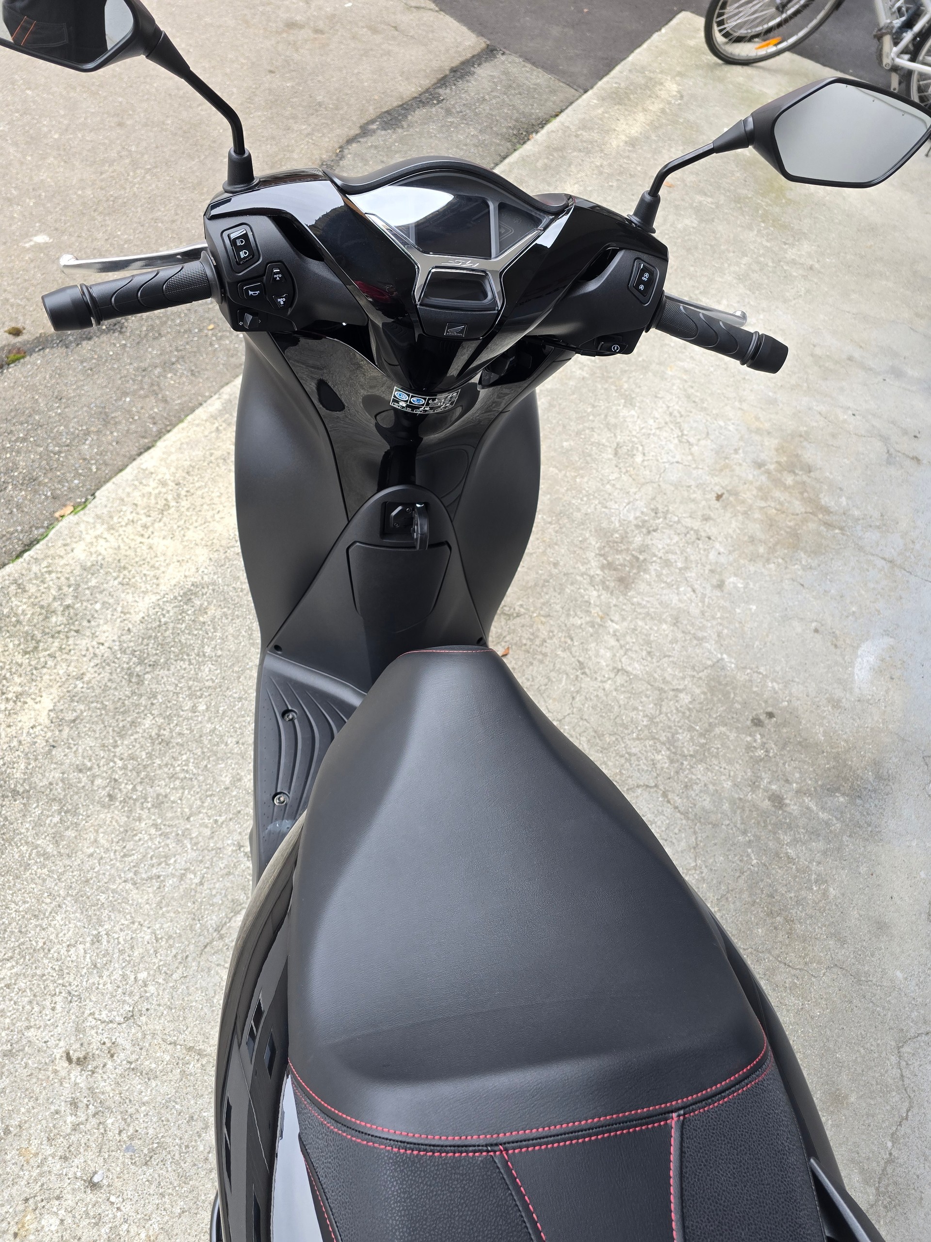 HONDA SH 125 Sporty-image-6
