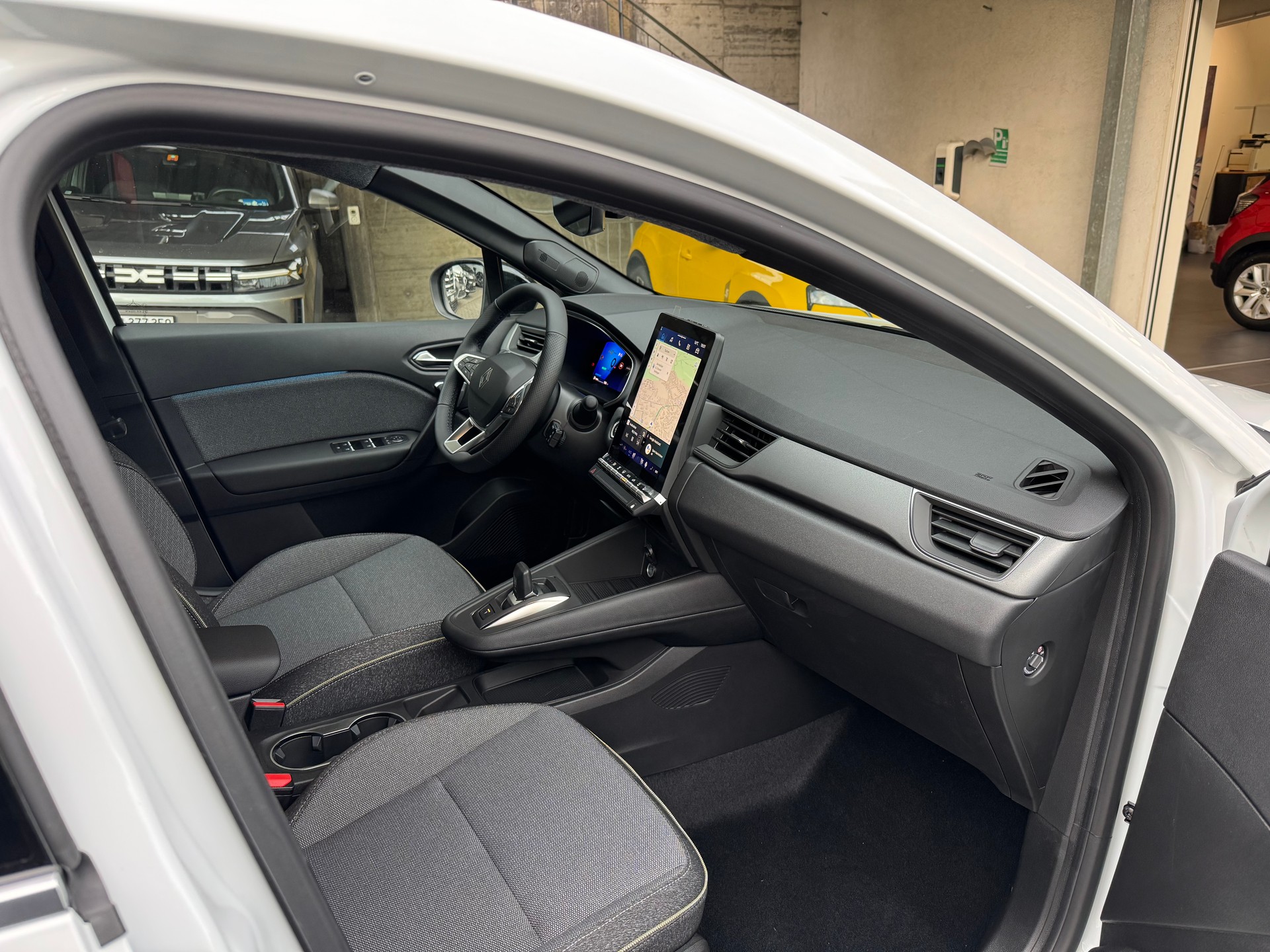 RENAULT Symbioz 1.8 E-Tech Techno-image-8