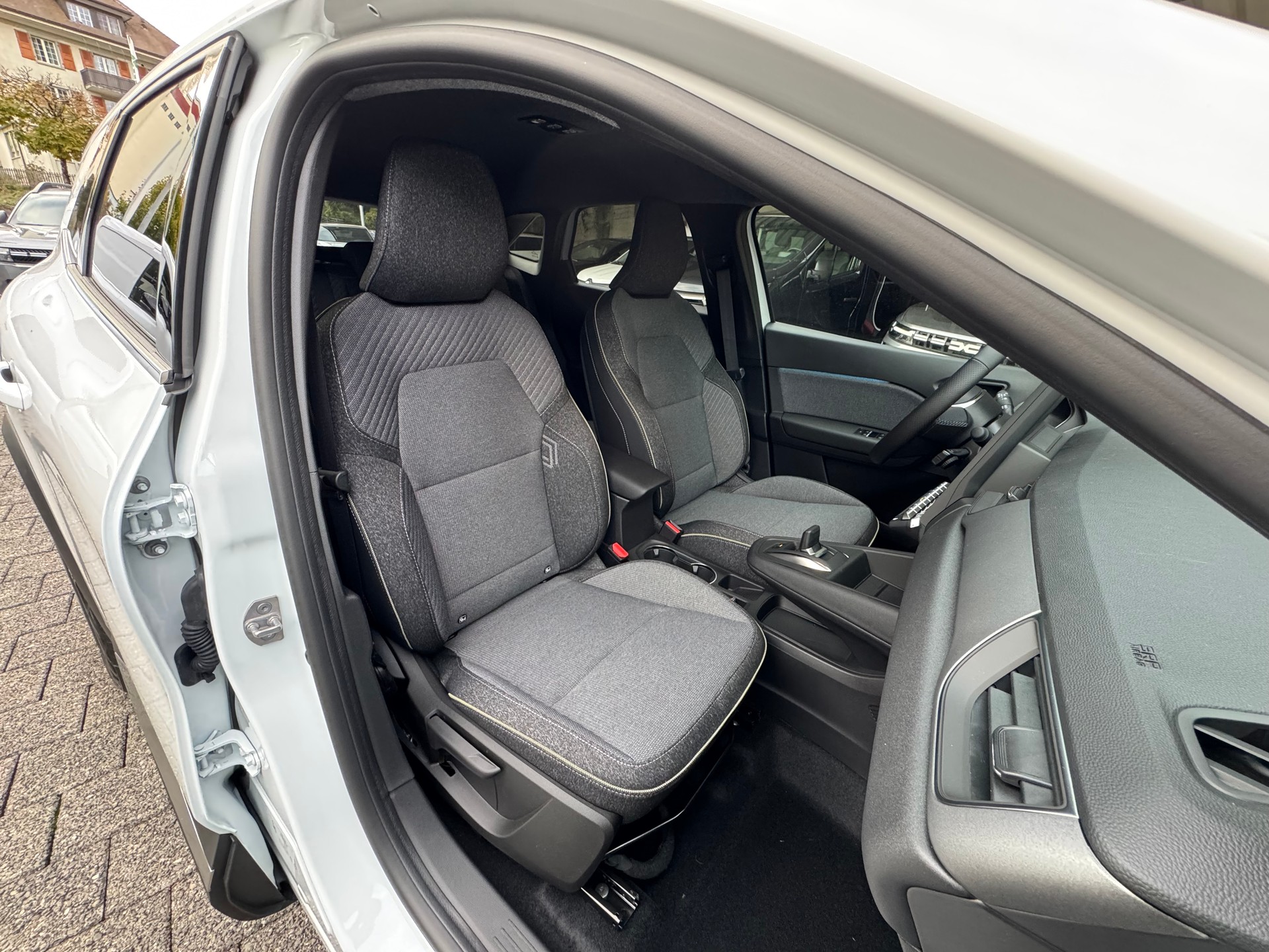 RENAULT Symbioz 1.8 E-Tech Techno-image-9