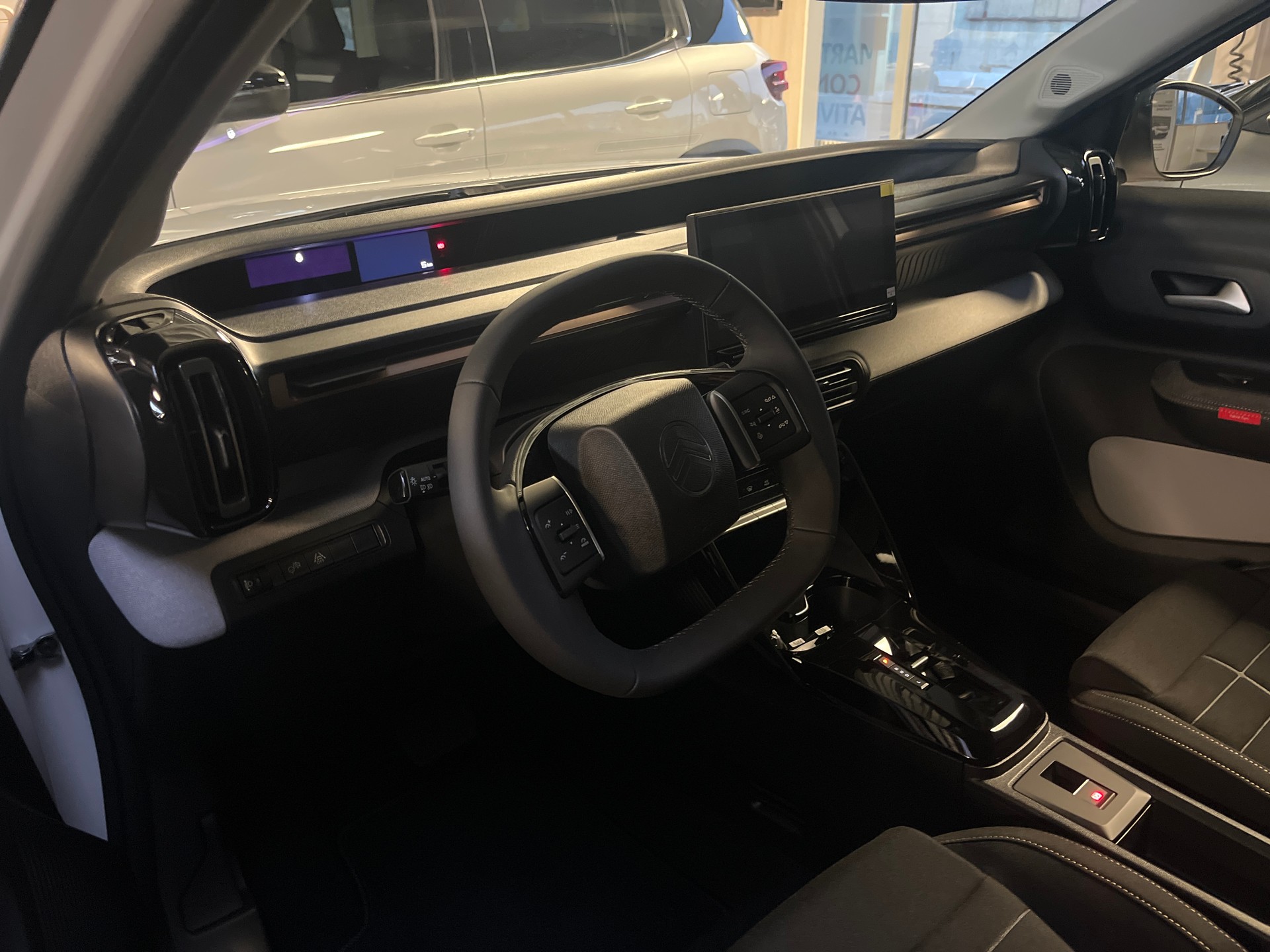 CITROEN C3 Aircross 1.2 MHEV Plus-image-2