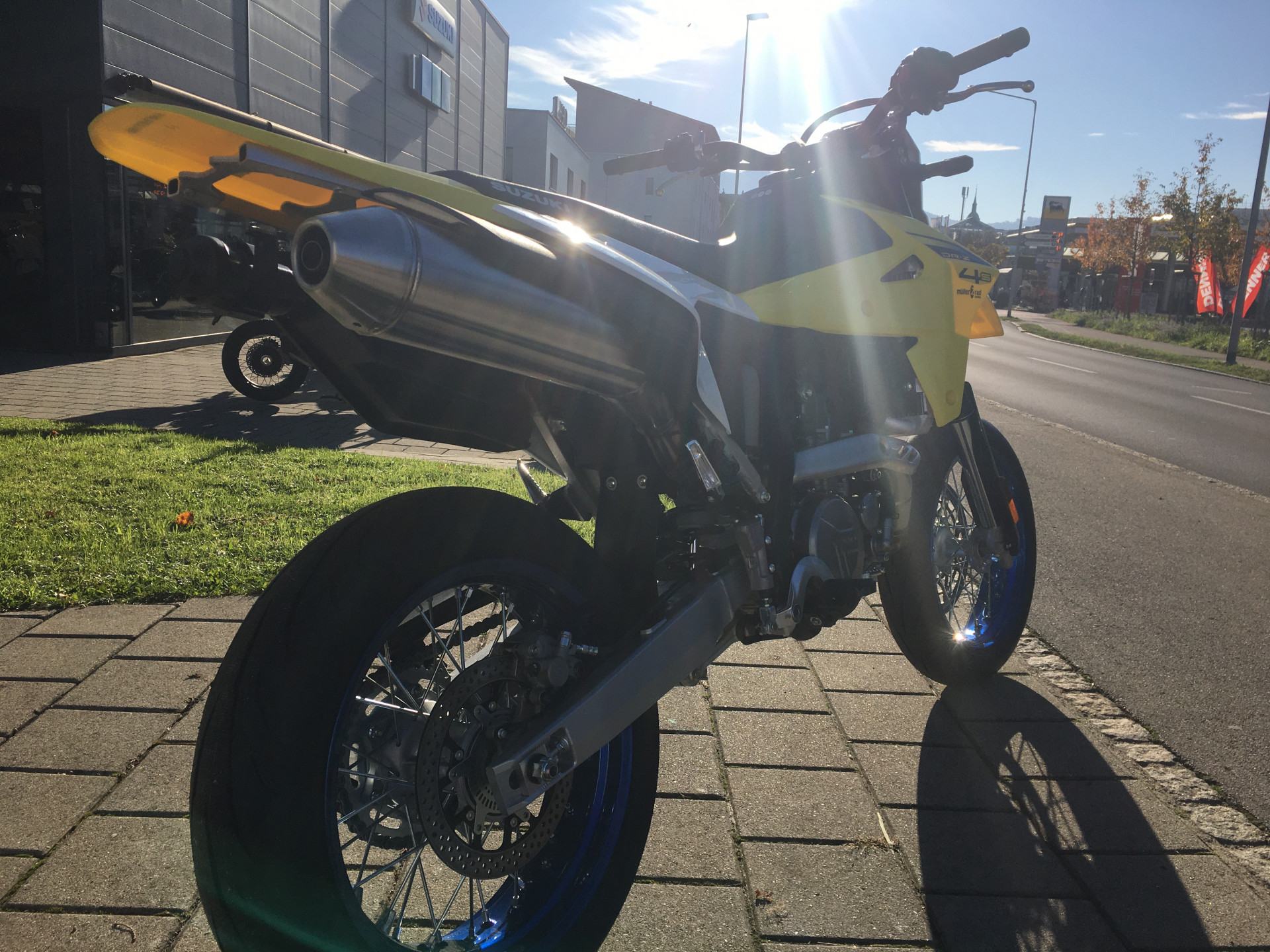 SUZUKI DR-Z 400-image-2