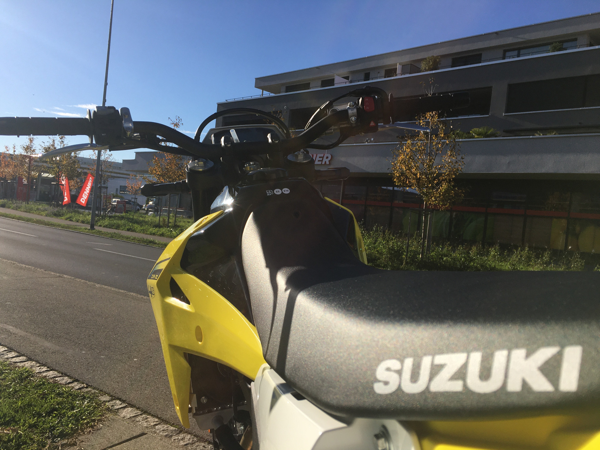 SUZUKI DR-Z 400-image-3