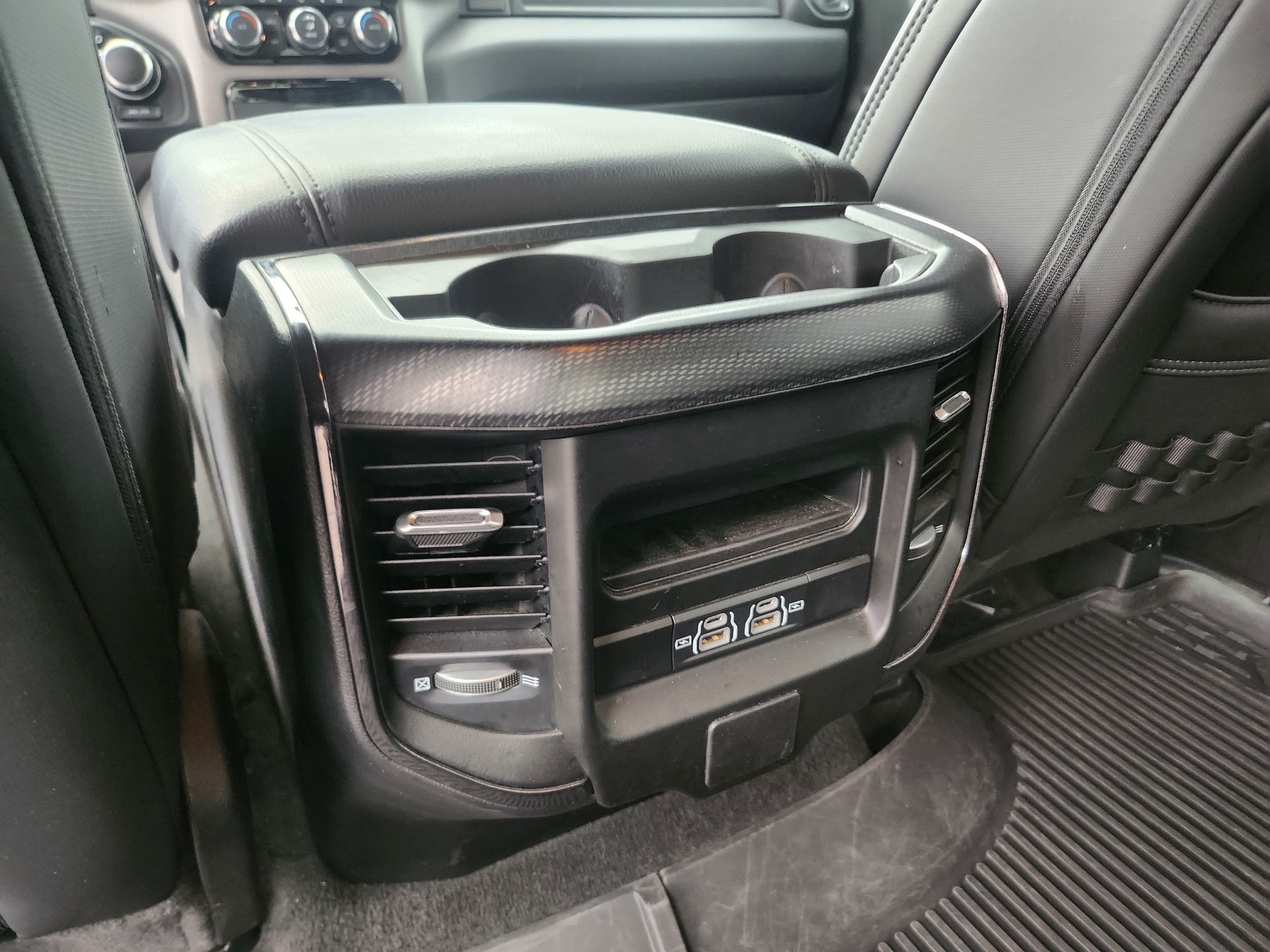 DODGE Ram 1500 3.6 V6 4x4 Bighorn 305PS / 3.4T AHK-image-10
