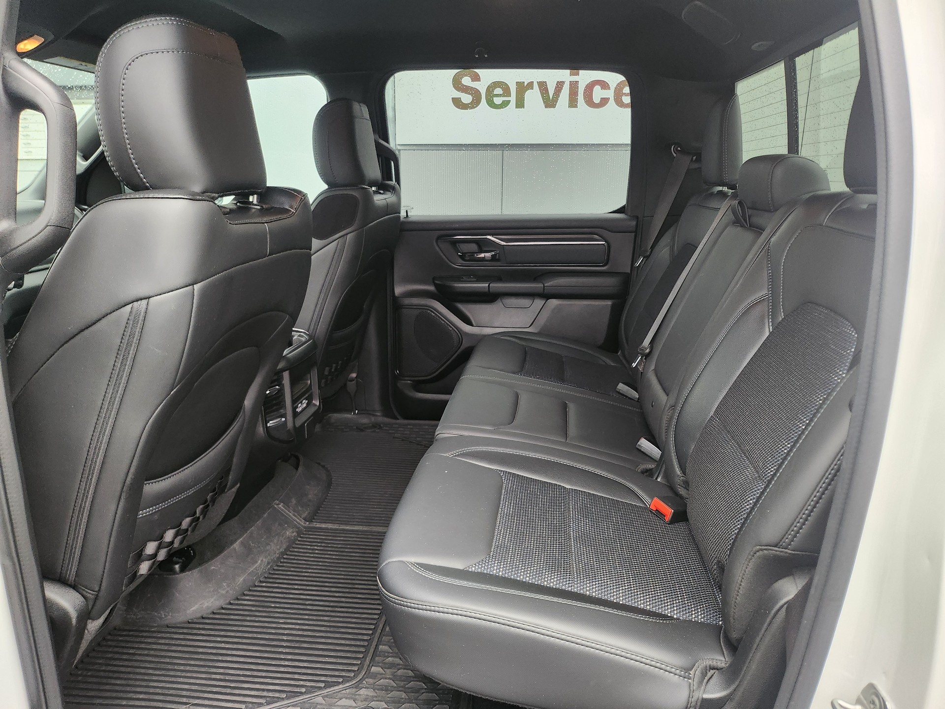DODGE Ram 1500 3.6 V6 4x4 Bighorn 305PS / 3.4T AHK-image-9