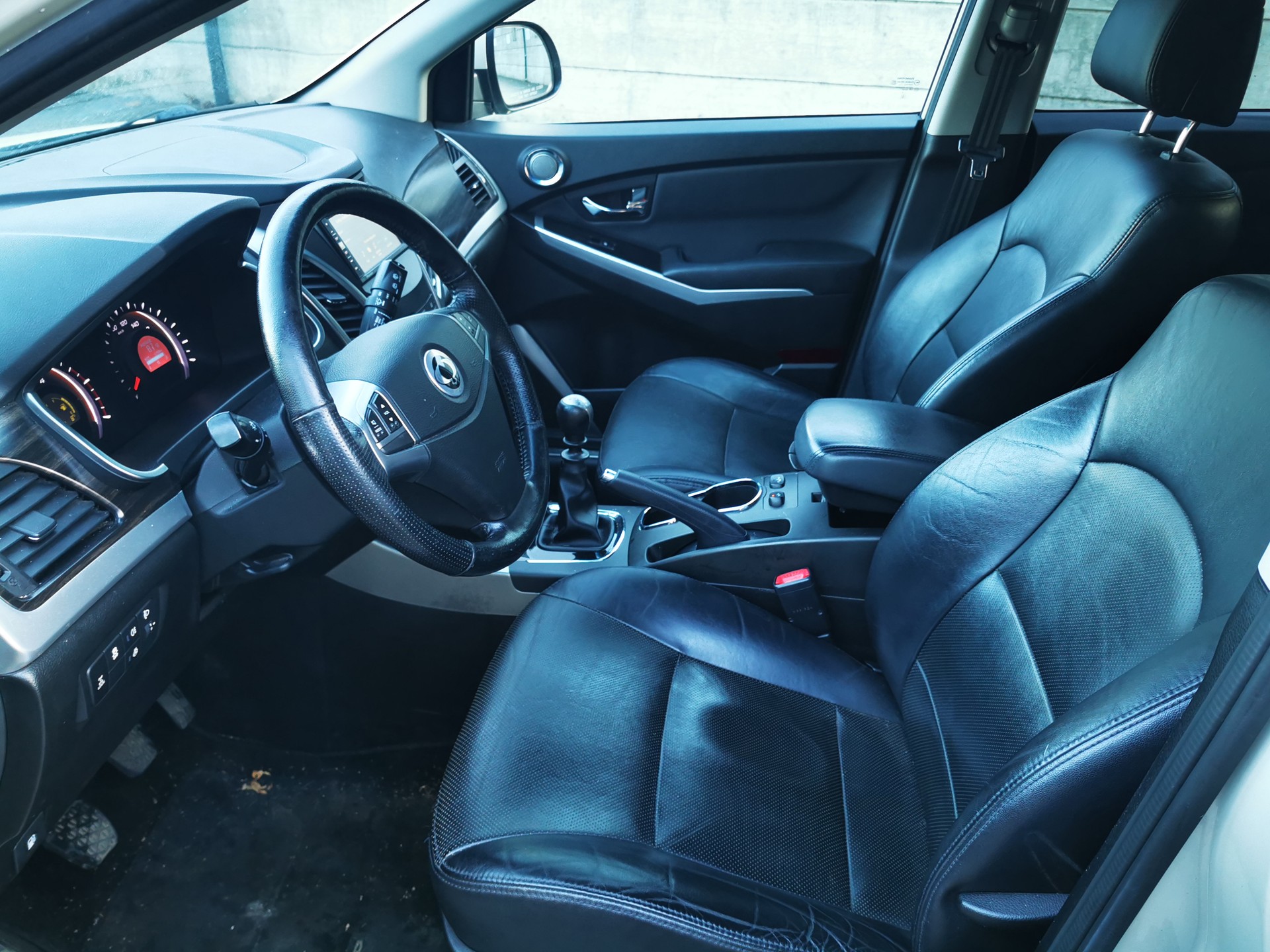 KGM-SsangYong Korando 2.0 e-XDI Sapphire 4WD-image-2