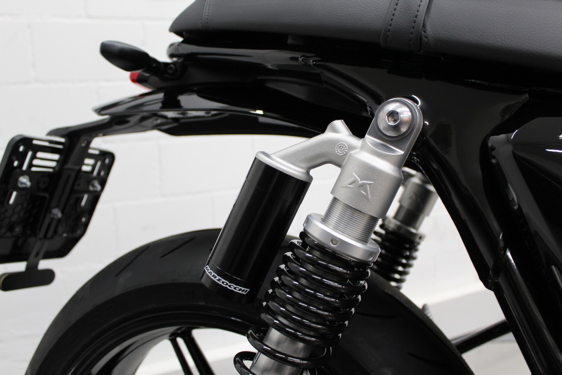 TRIUMPH Speed Twin 1200-image-5