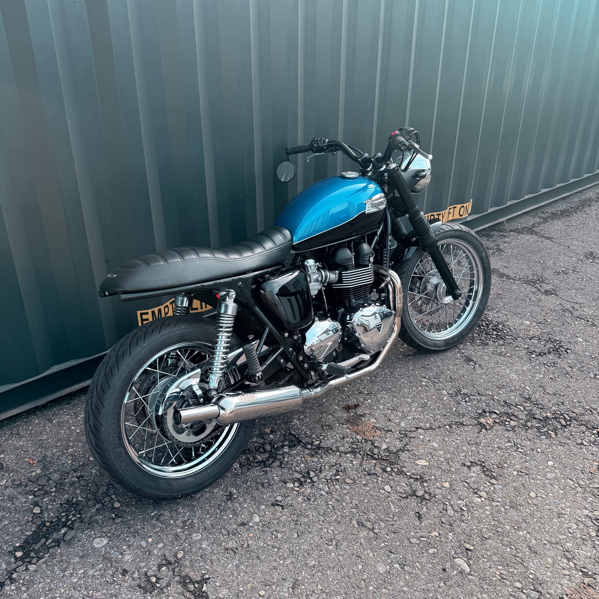 TRIUMPH Bonneville 900 i T 100-image-0