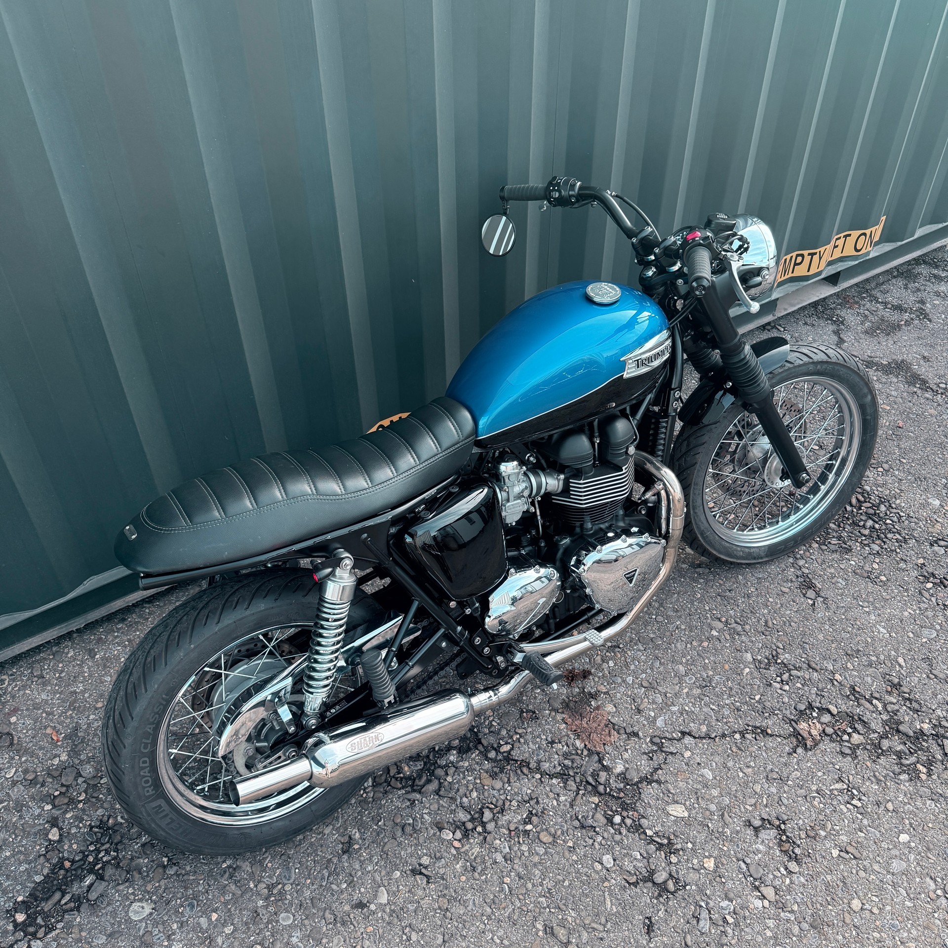 TRIUMPH Bonneville 900 i T 100-image-12