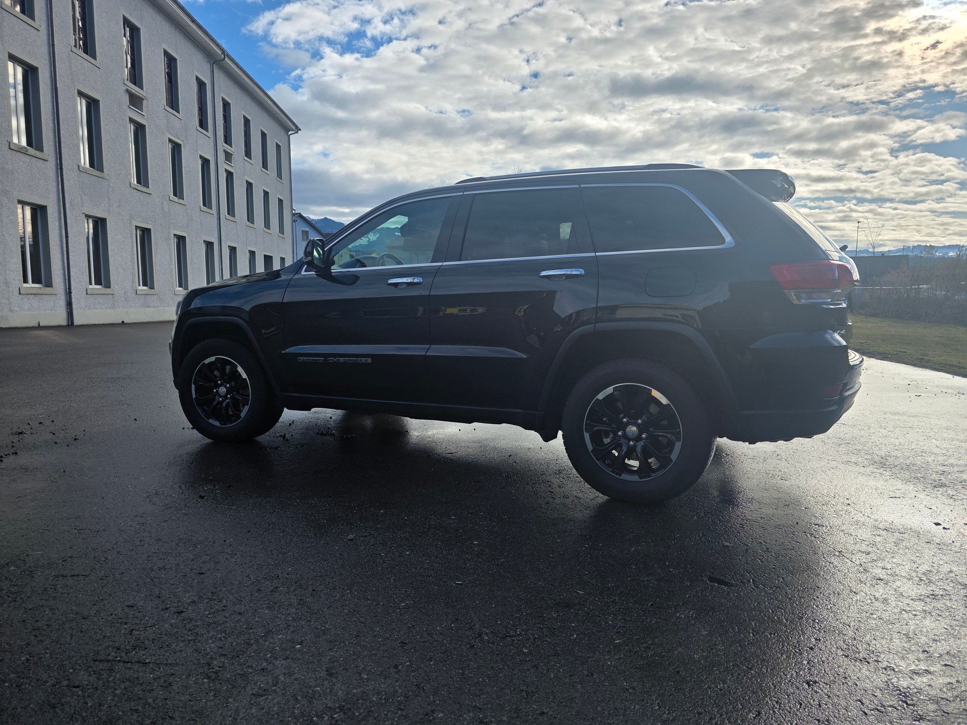 JEEP Grand Cherokee 3.0 CRD Limited Automatic-image-12