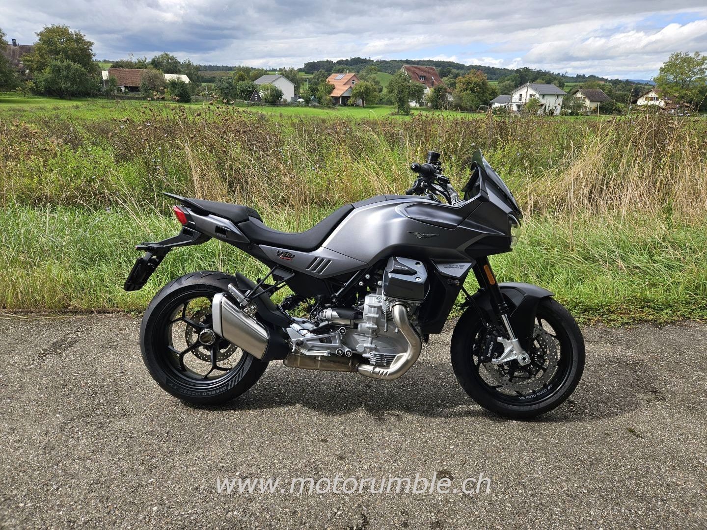 MOTO GUZZI V100-image-0