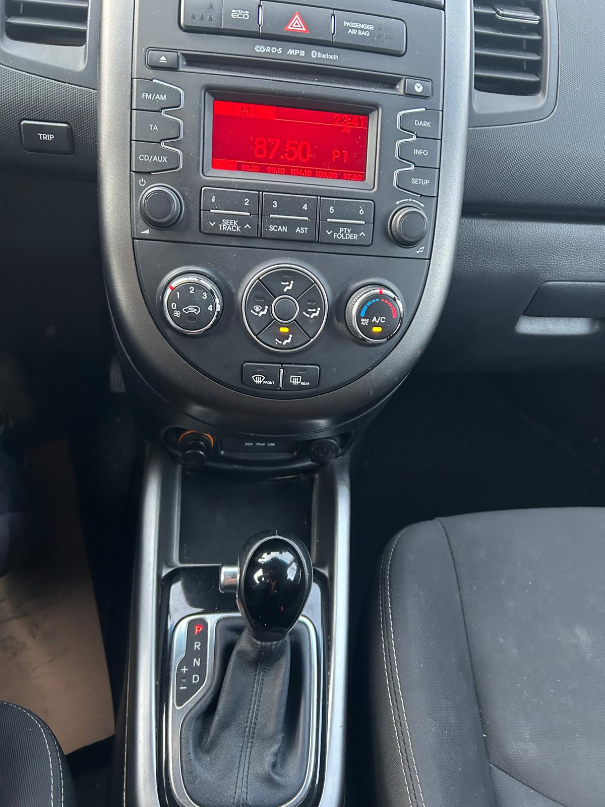 KIA Soul 1.6 GDI Style Automatic-image-9