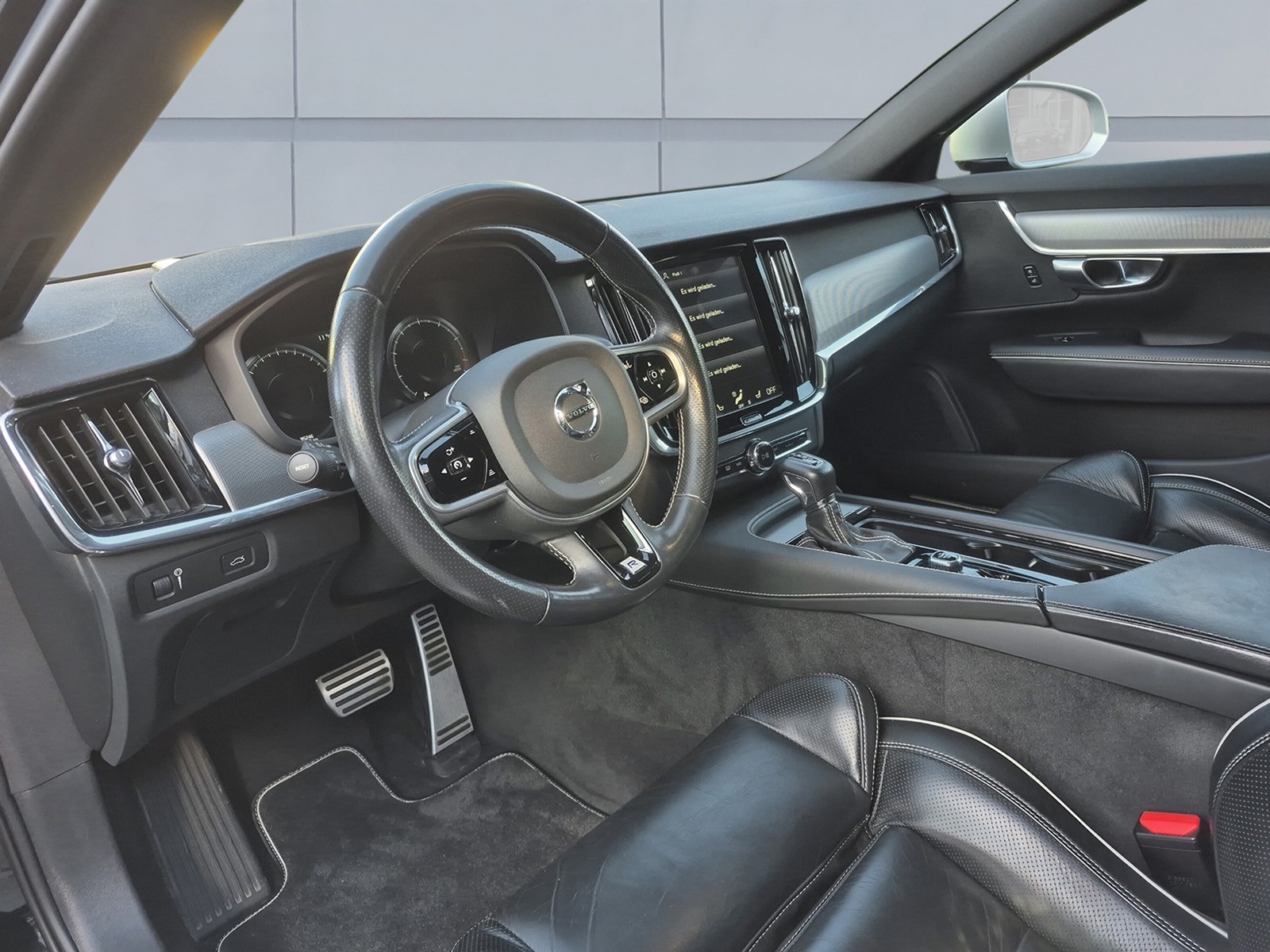 VOLVO S90 2.0 T5 R-Design-image-10