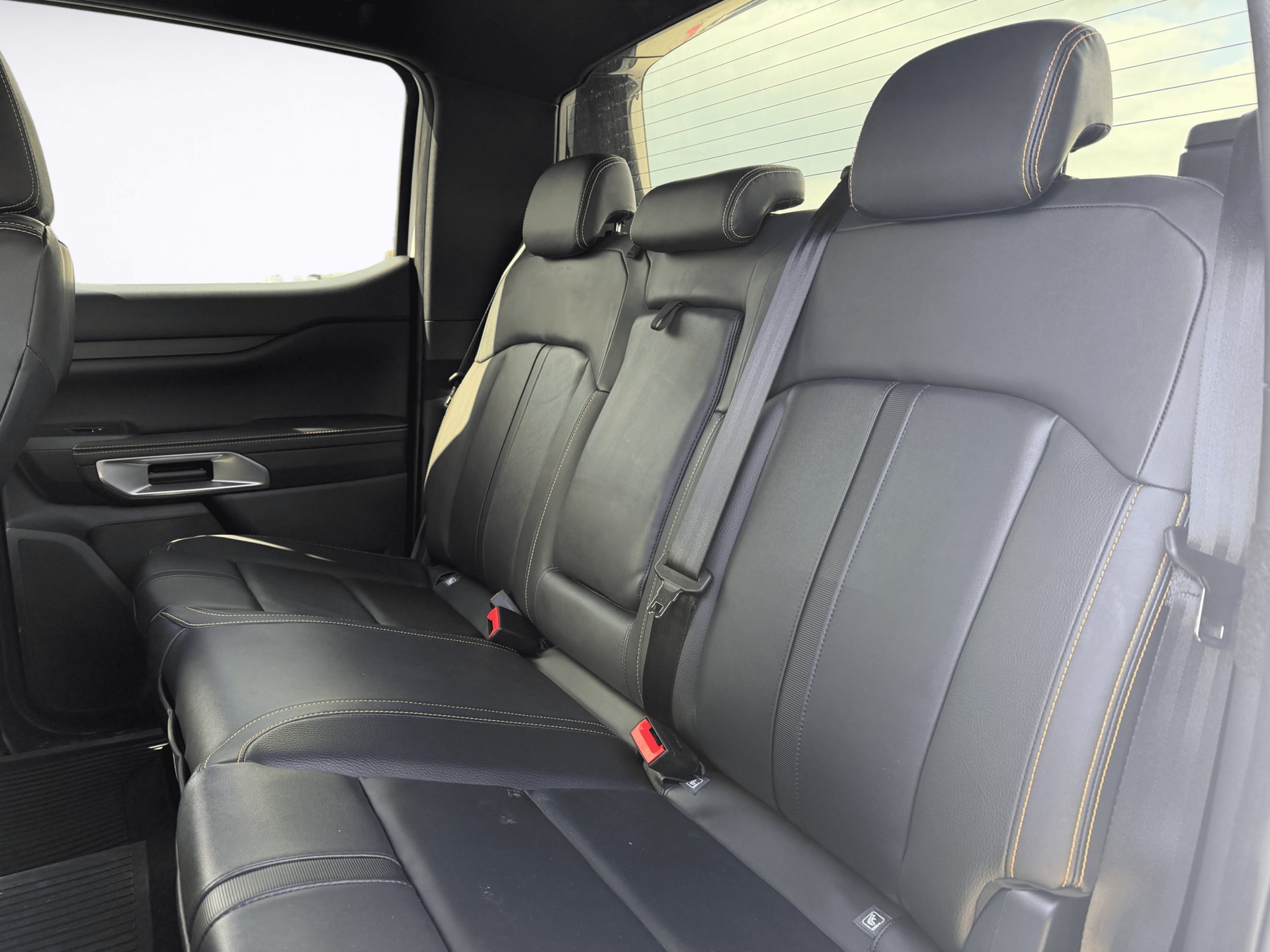 FORD Ranger Wildtrak 2.0 Eco Blue e-4WD Automat-image-11