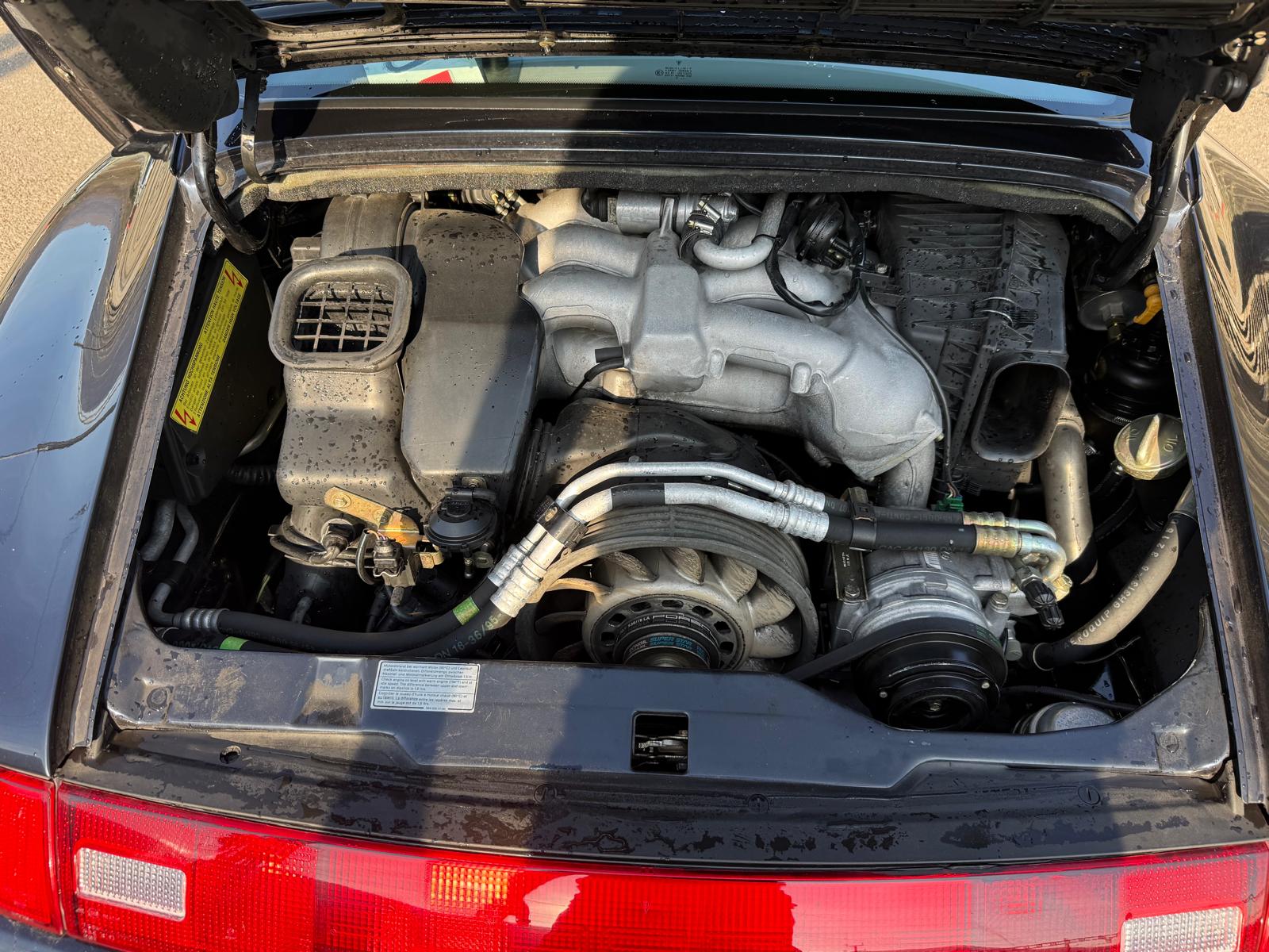 PORSCHE 911 Carrera-image-12