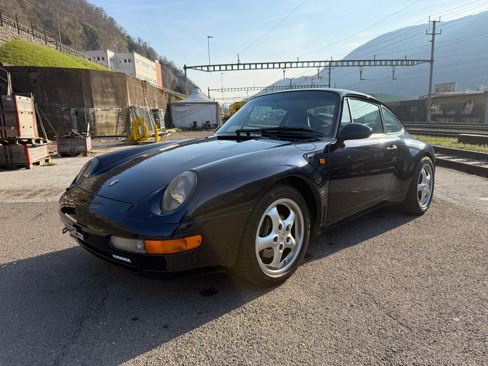 PORSCHE 911 Carrera