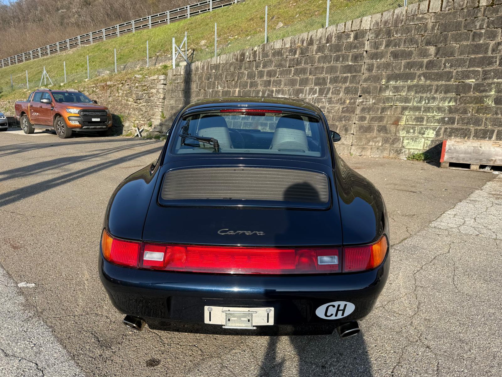 PORSCHE 911 Carrera-image-5