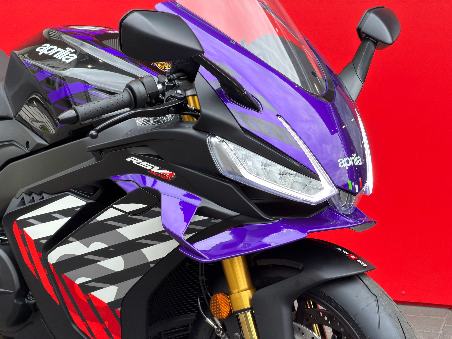 APRILIA RSV4 1100 E5+ Factory-image-2