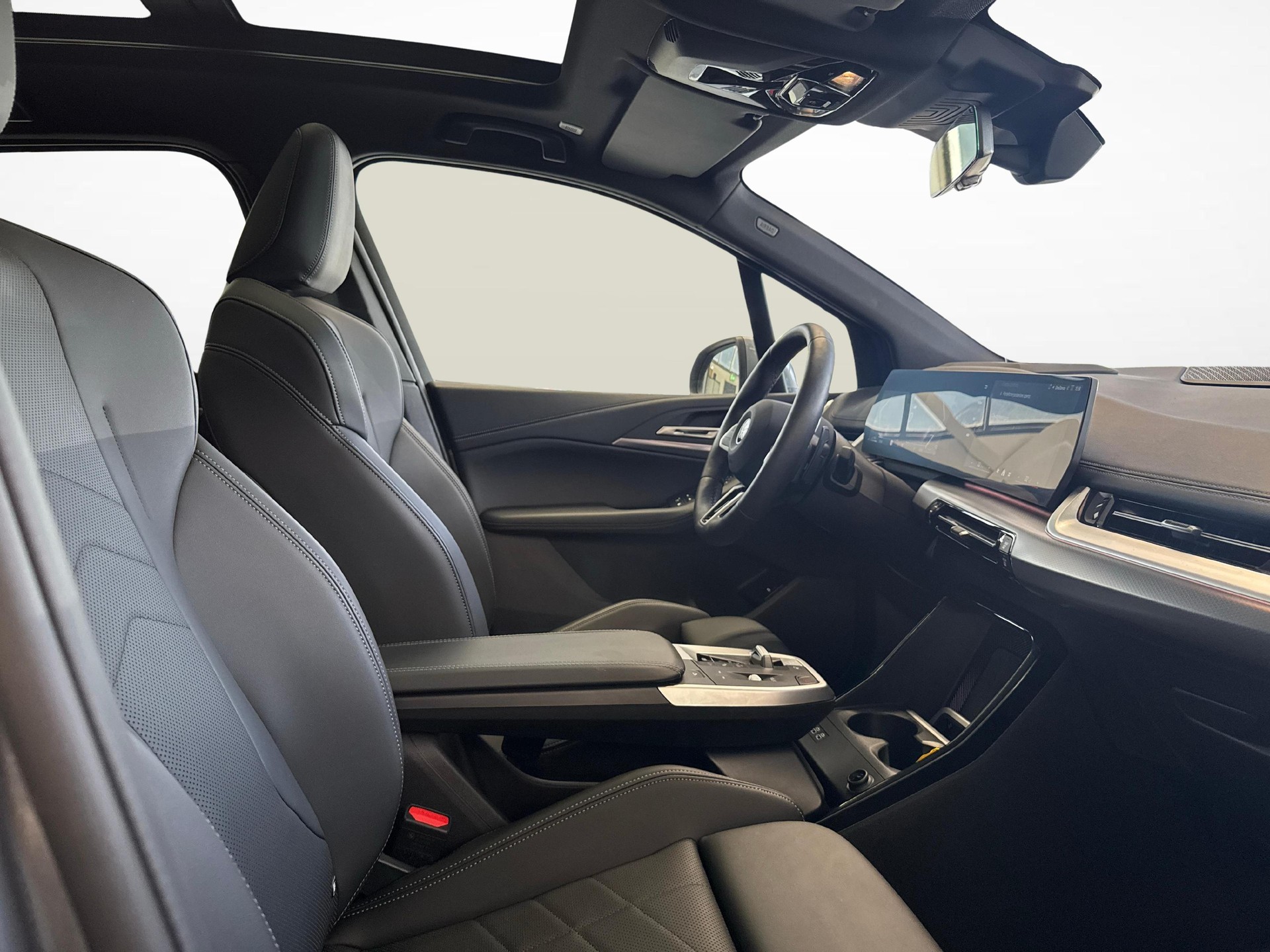 BMW 225e xDrive paddles Active Tourer-image-16