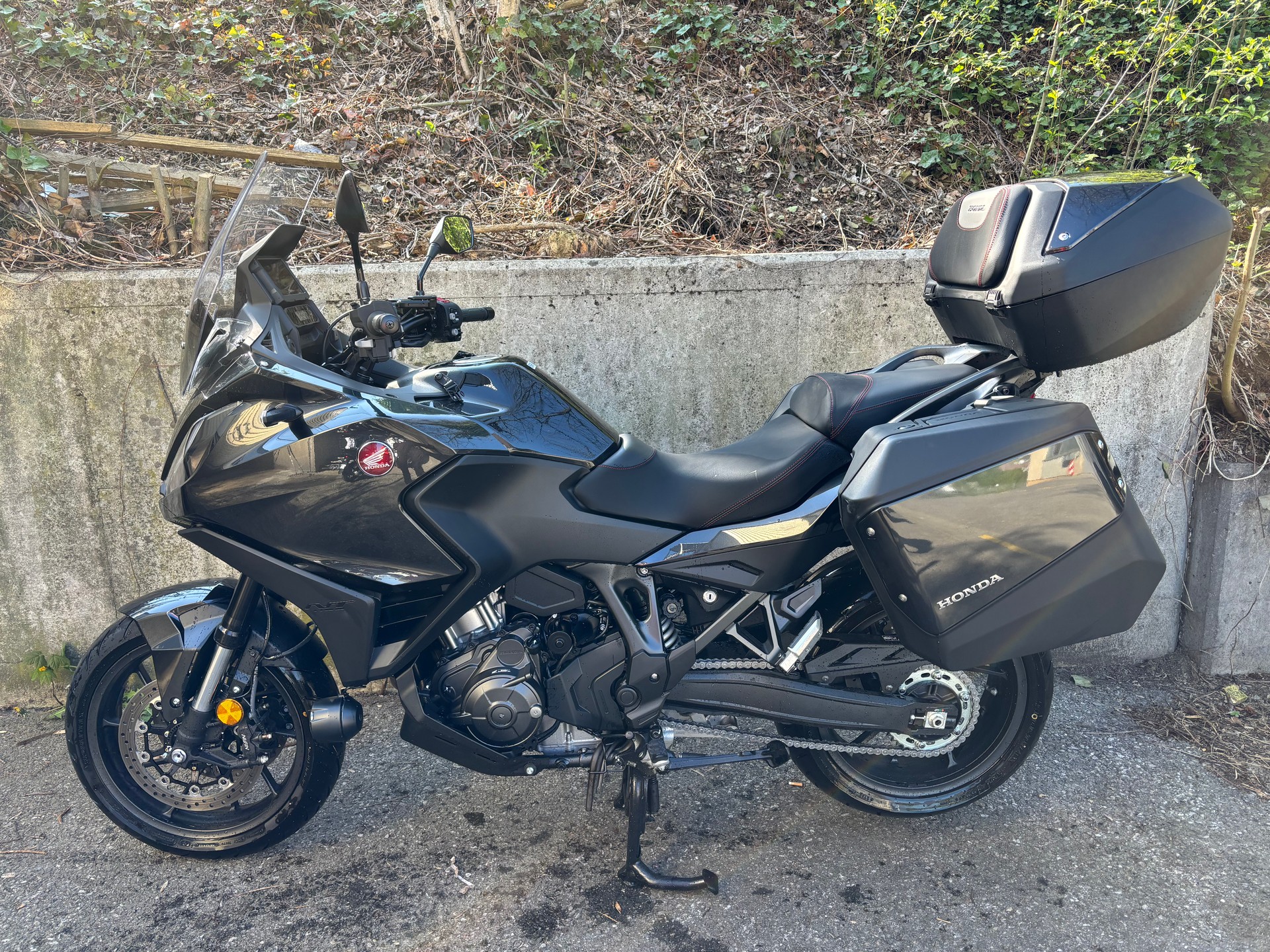 HONDA NT 1100 DCT-image-1