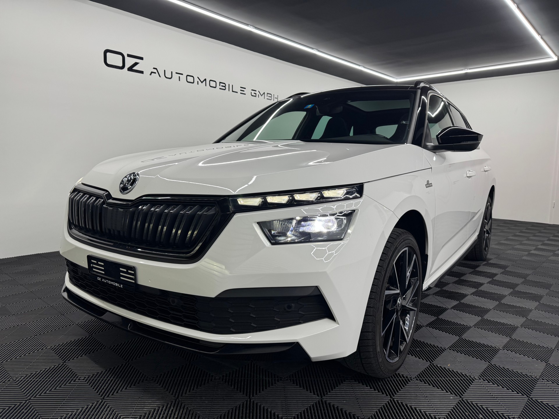 SKODA Kamiq 1.5 TSI Monte Carlo DSG-showroom-element-2