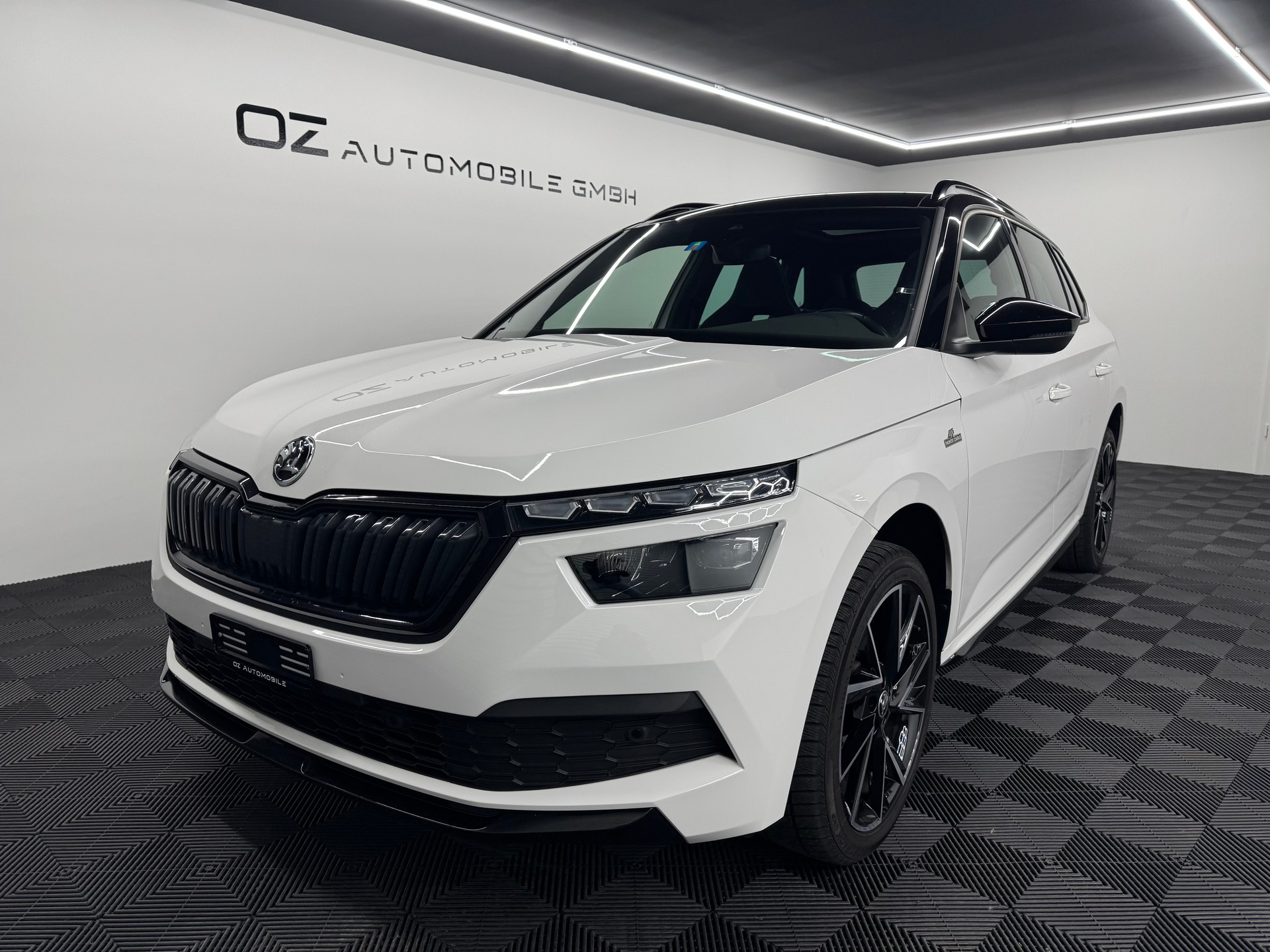 SKODA Kamiq 1.5 TSI Monte Carlo DSG-showroom-element-1