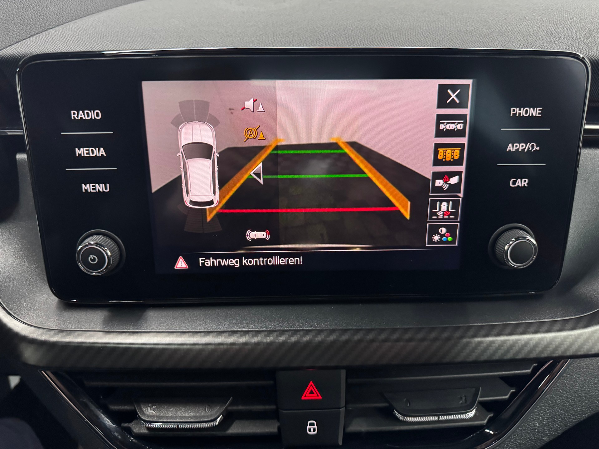SKODA Kamiq 1.5 TSI Monte Carlo DSG-image-28