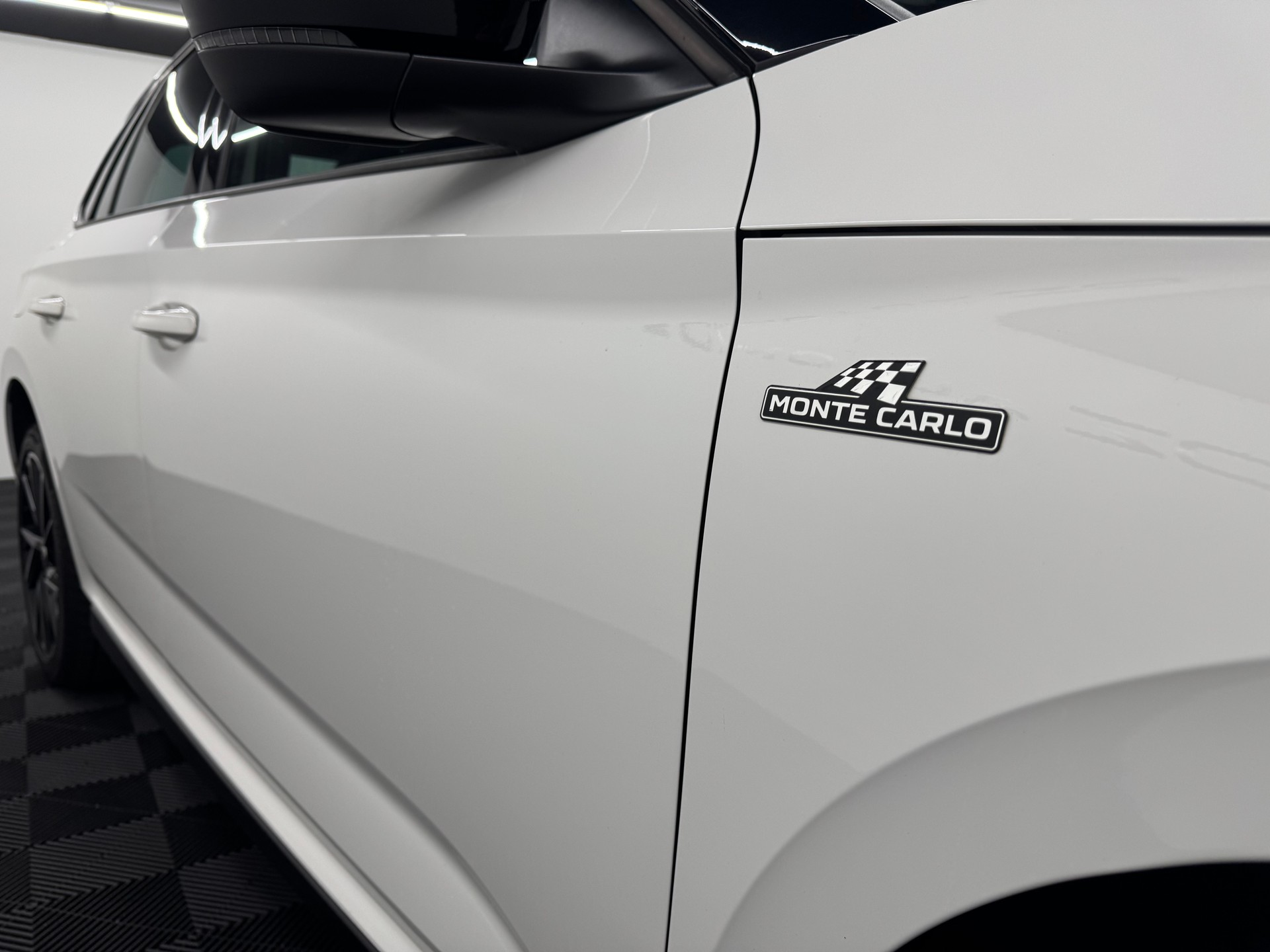 SKODA Kamiq 1.5 TSI Monte Carlo DSG-image-10