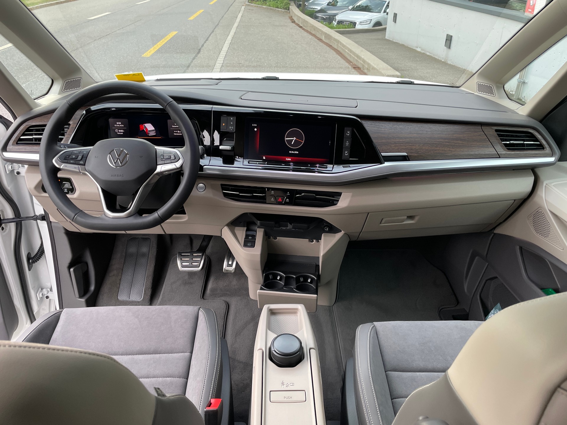 VW Multivan 1.5 eHybrid Style 4Motion DSG-image-22