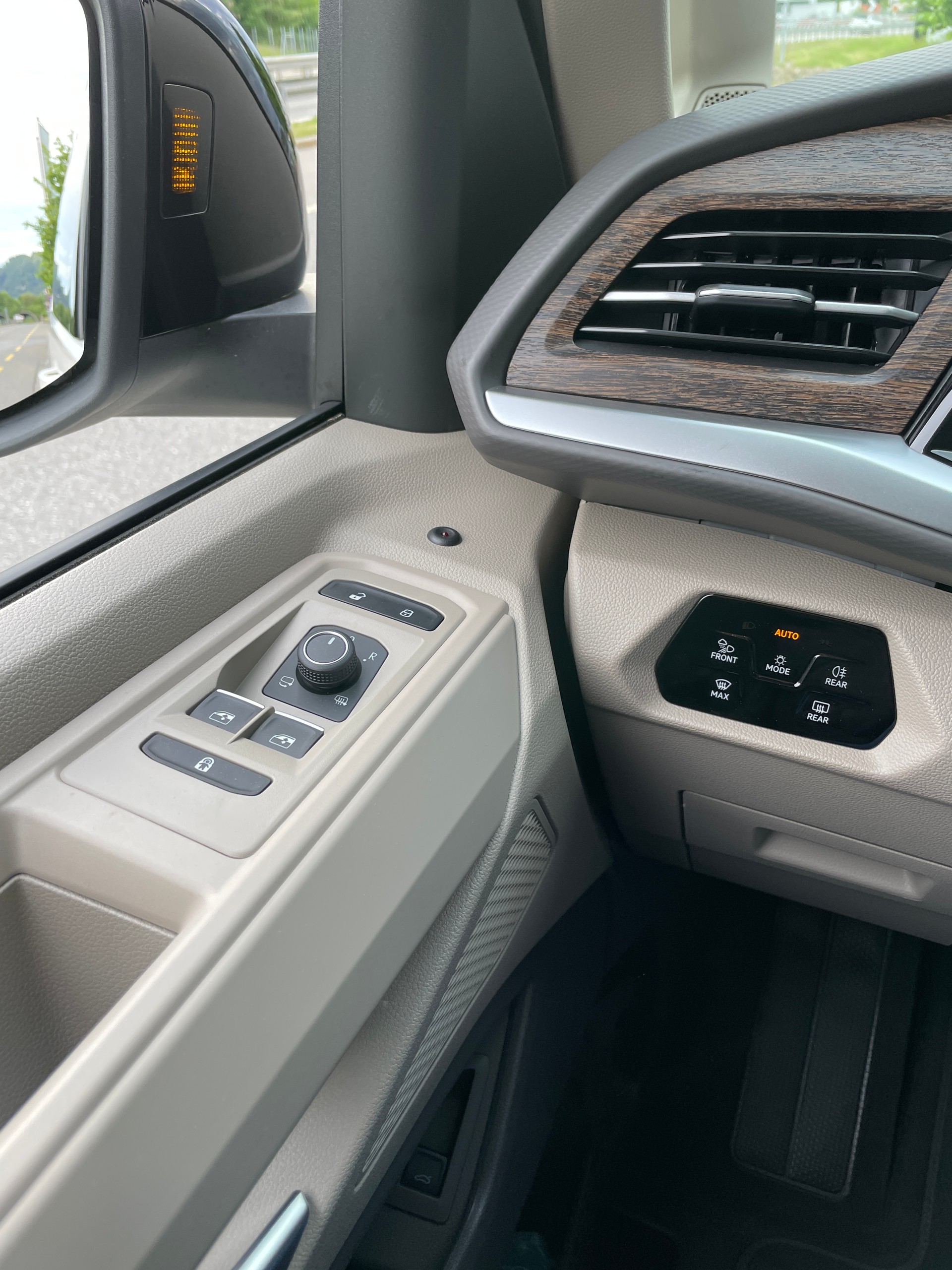 VW Multivan 1.5 eHybrid Style 4Motion DSG-image-25