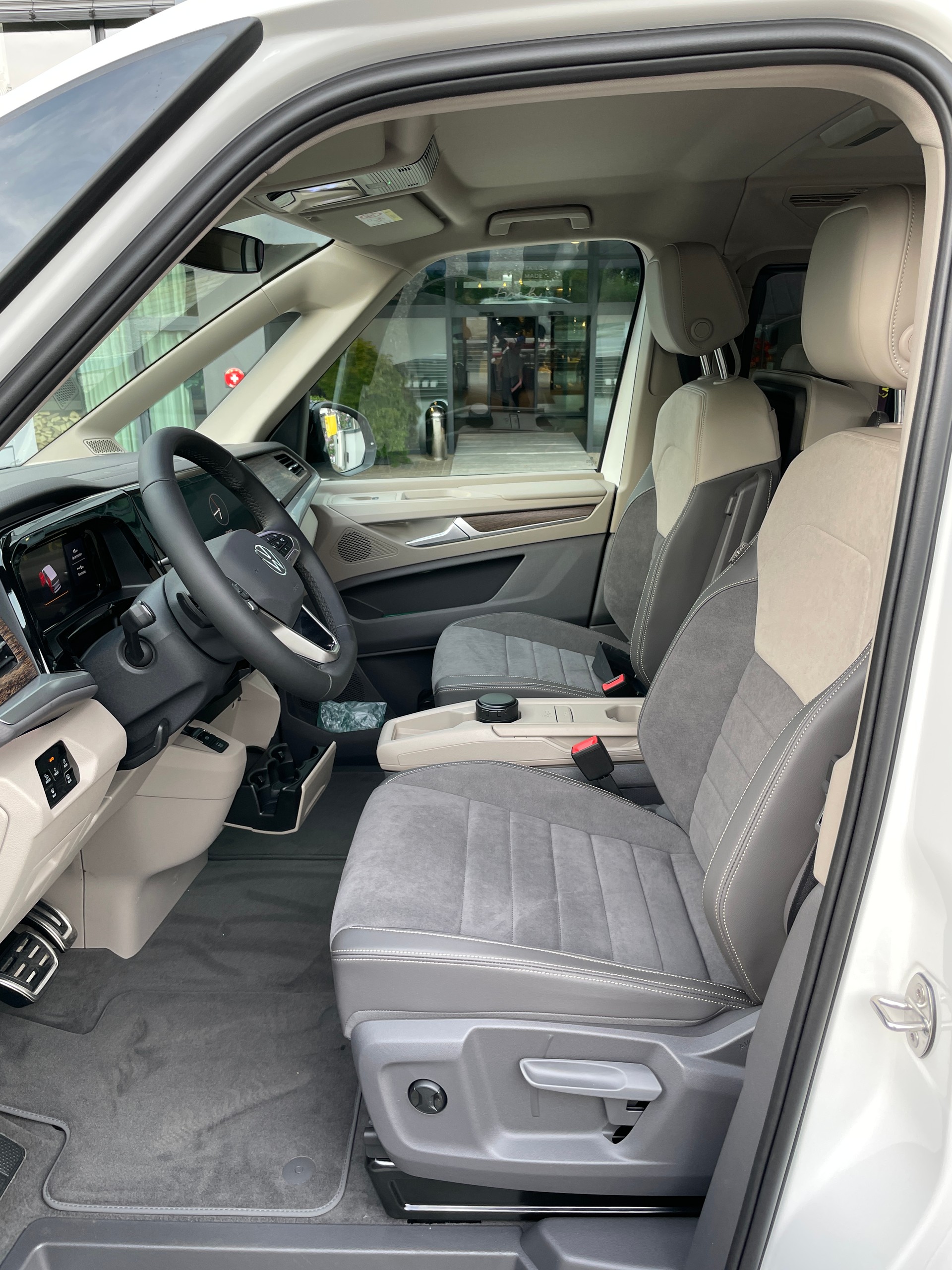 VW Multivan 1.5 eHybrid Style 4Motion DSG-image-15