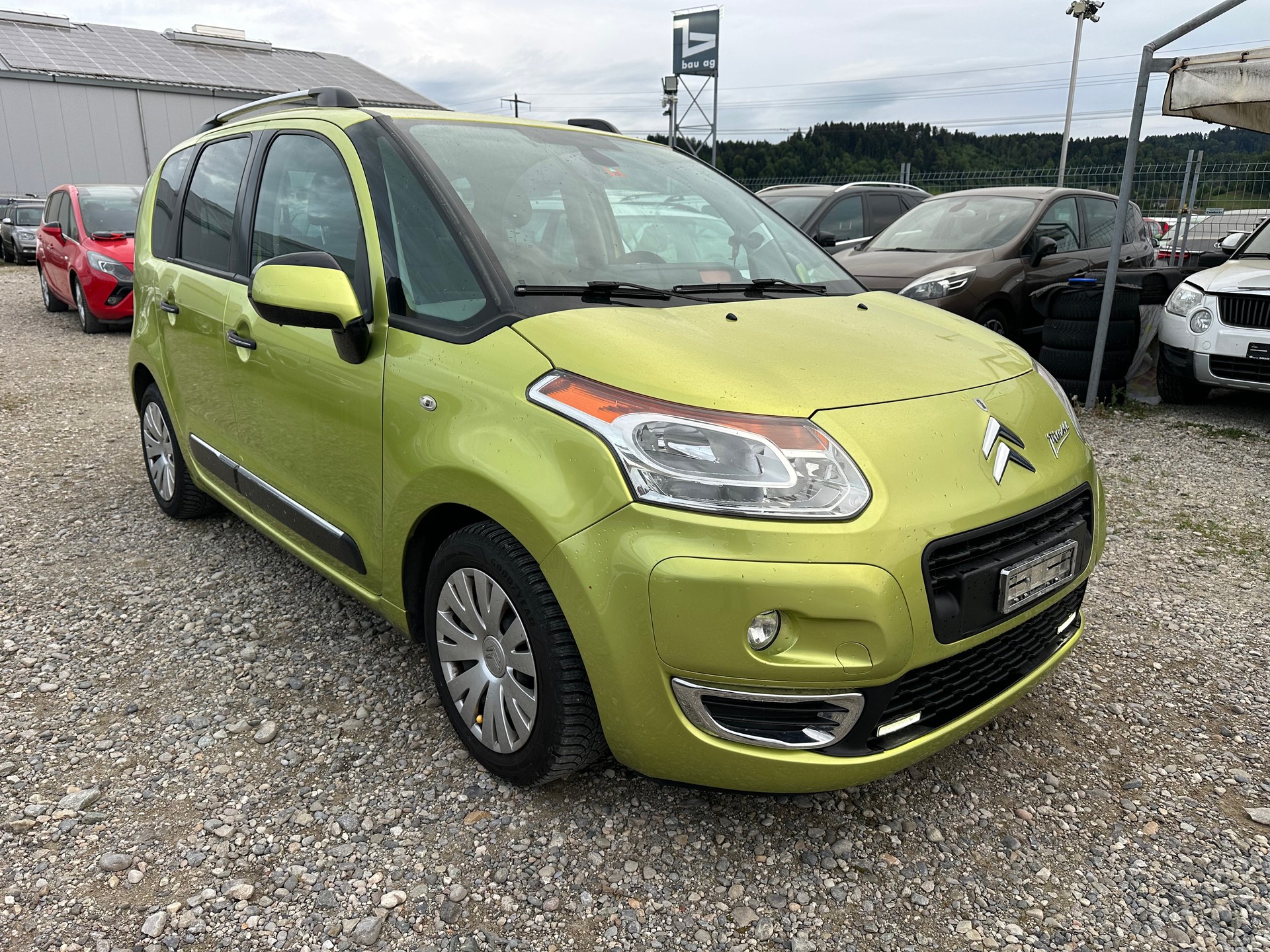CITROEN C3 Picasso 1.6 HDi Exclusive EGS6-image-2